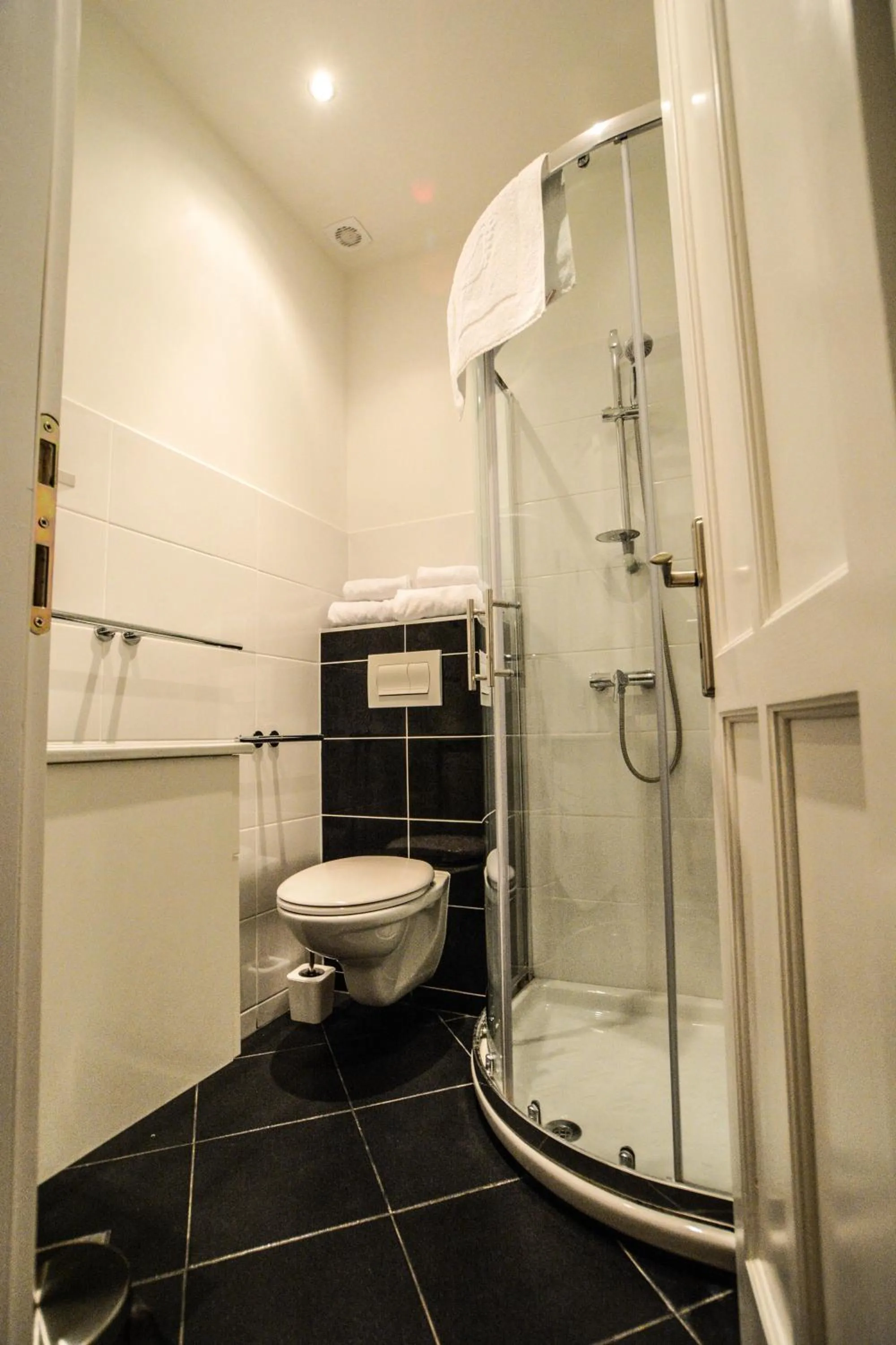 Bathroom in City Center Rooms