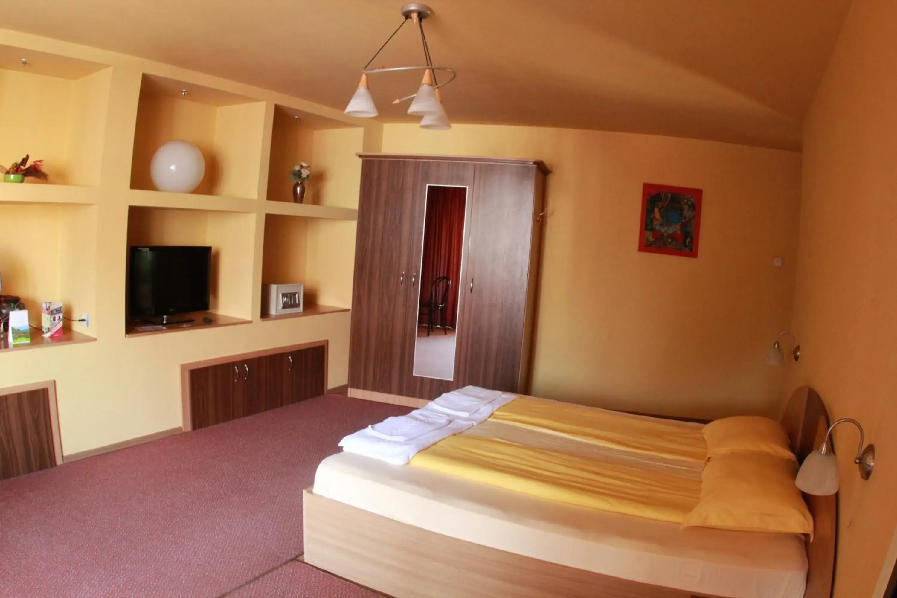 Double or Twin Room in Pensiunea Blanca Double or Twin Room in Pensiunea Blanca