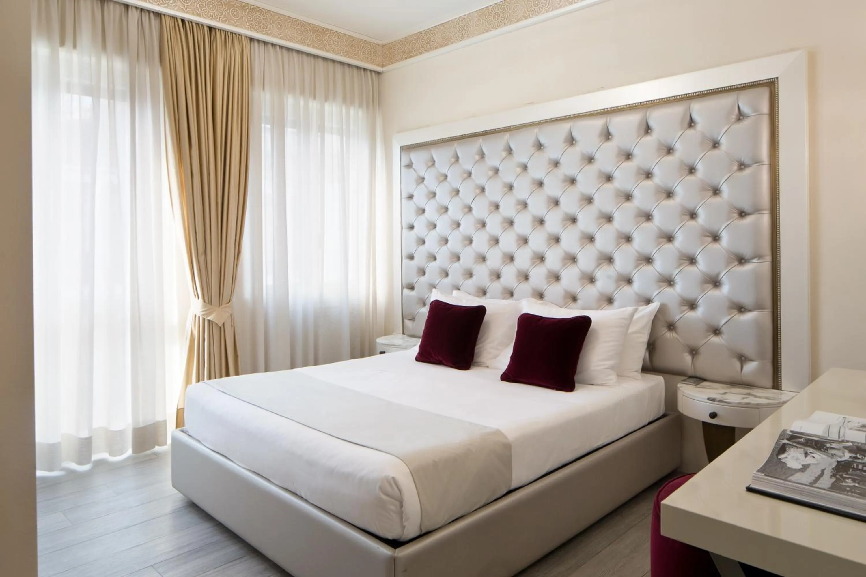 Bed in Suite Milano Duomo