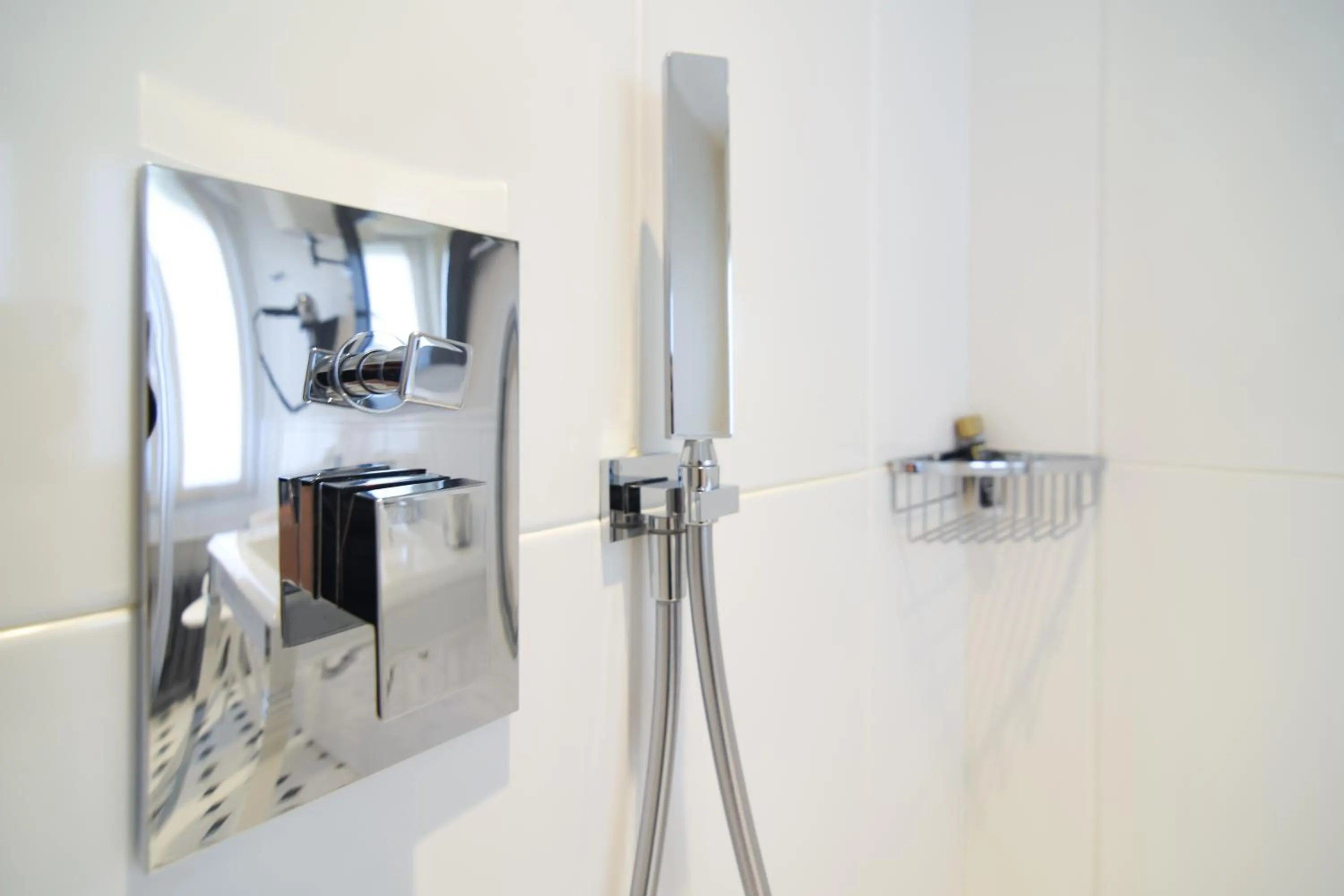 Shower in Suite Milano Duomo