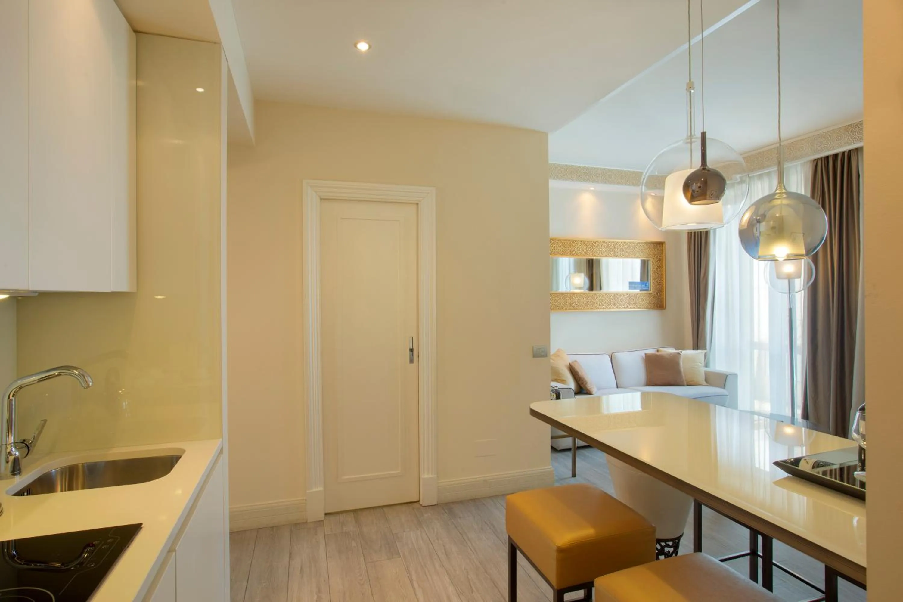 Seating area in Suite Milano Duomo