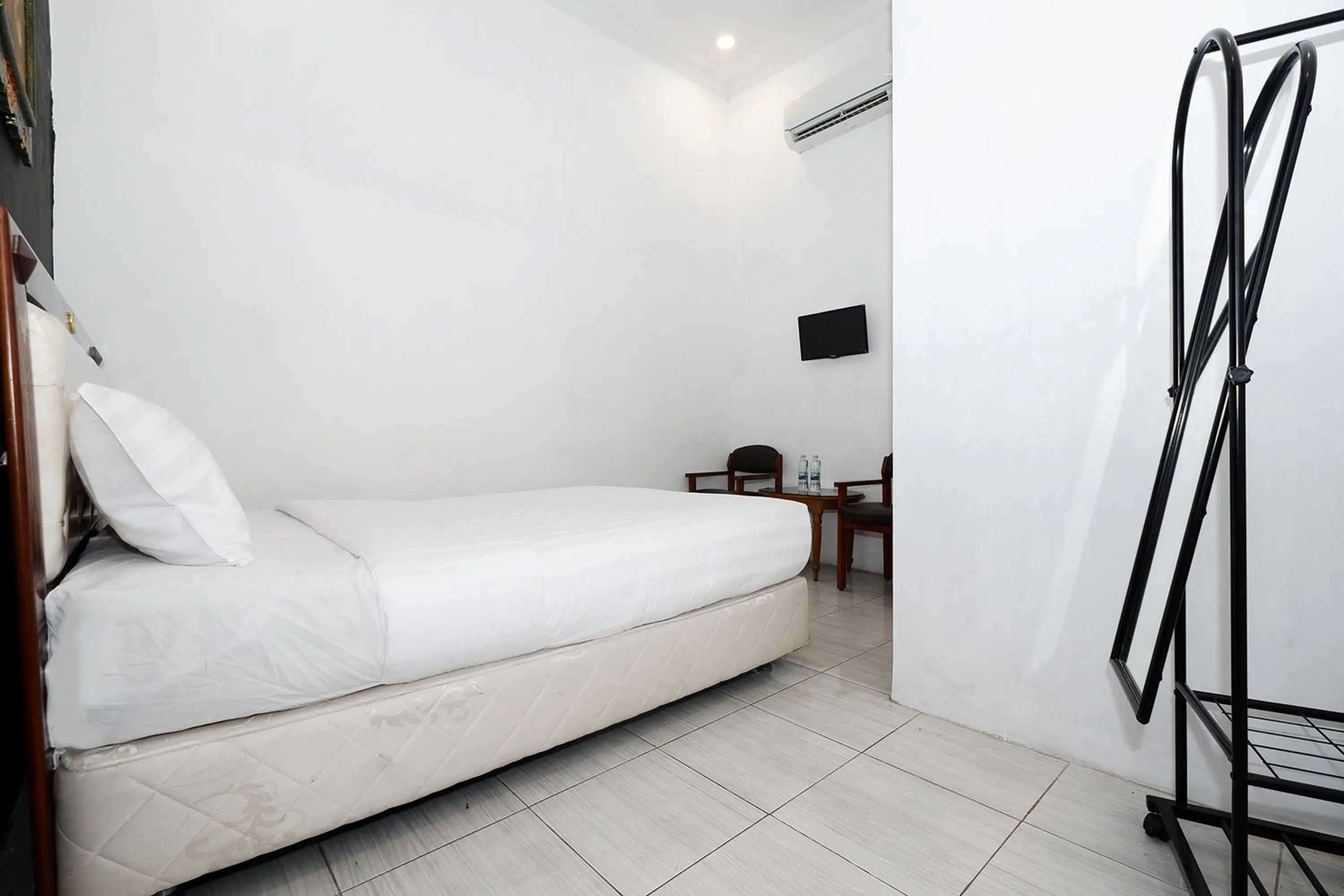 Bed in Perdana Kasih Hotel Klaten