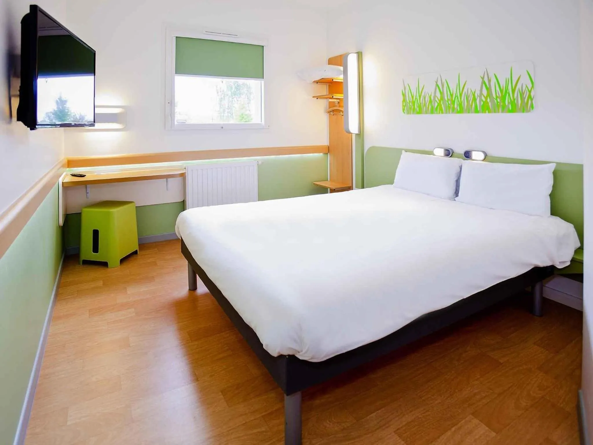 Bedroom, Bed in Ibis Budget Sarrebourg Buhl