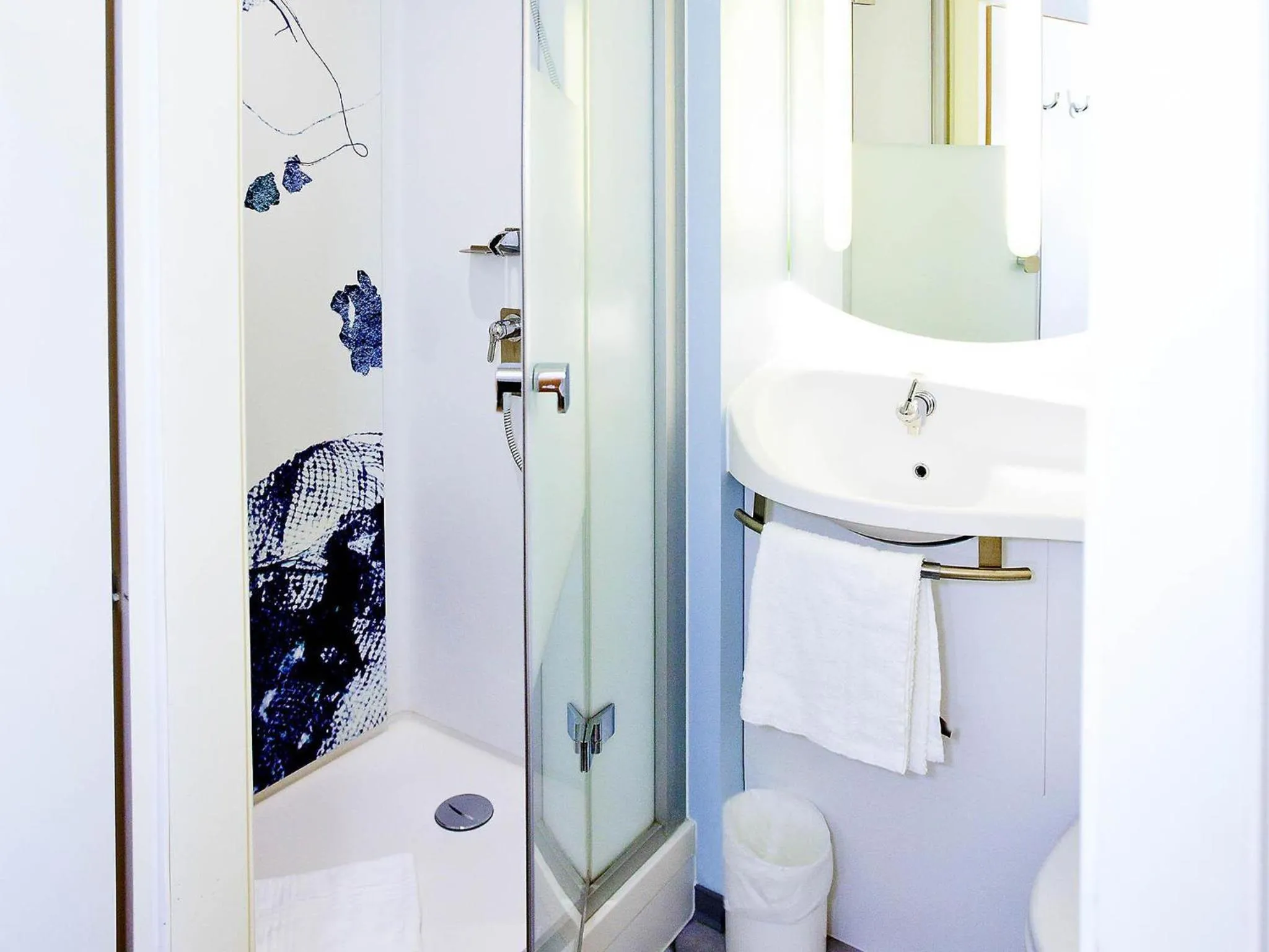 Bedroom in Ibis Budget Sarrebourg Buhl