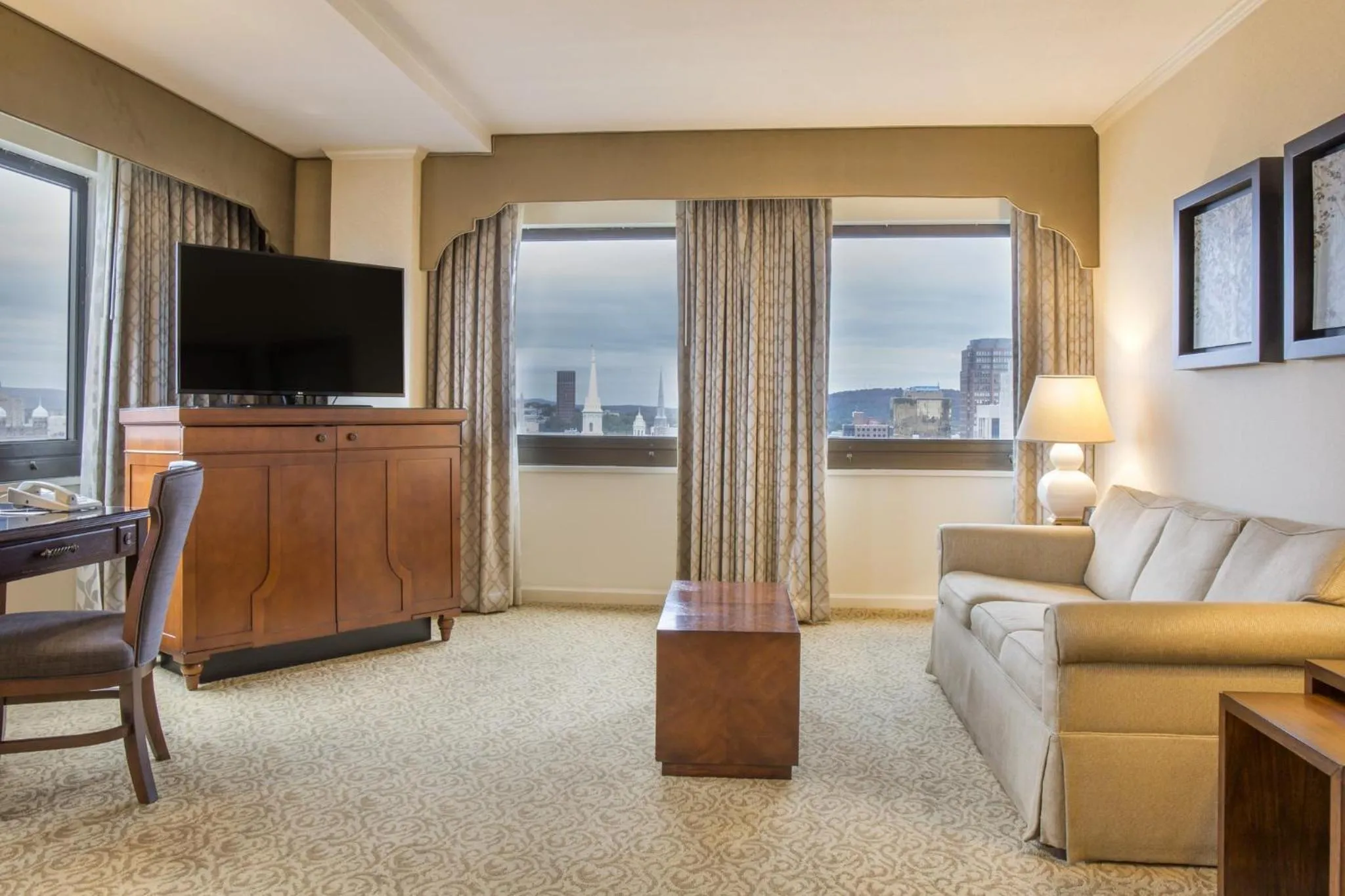 Photo of the whole room in Omni New Haven Hotel at Yale