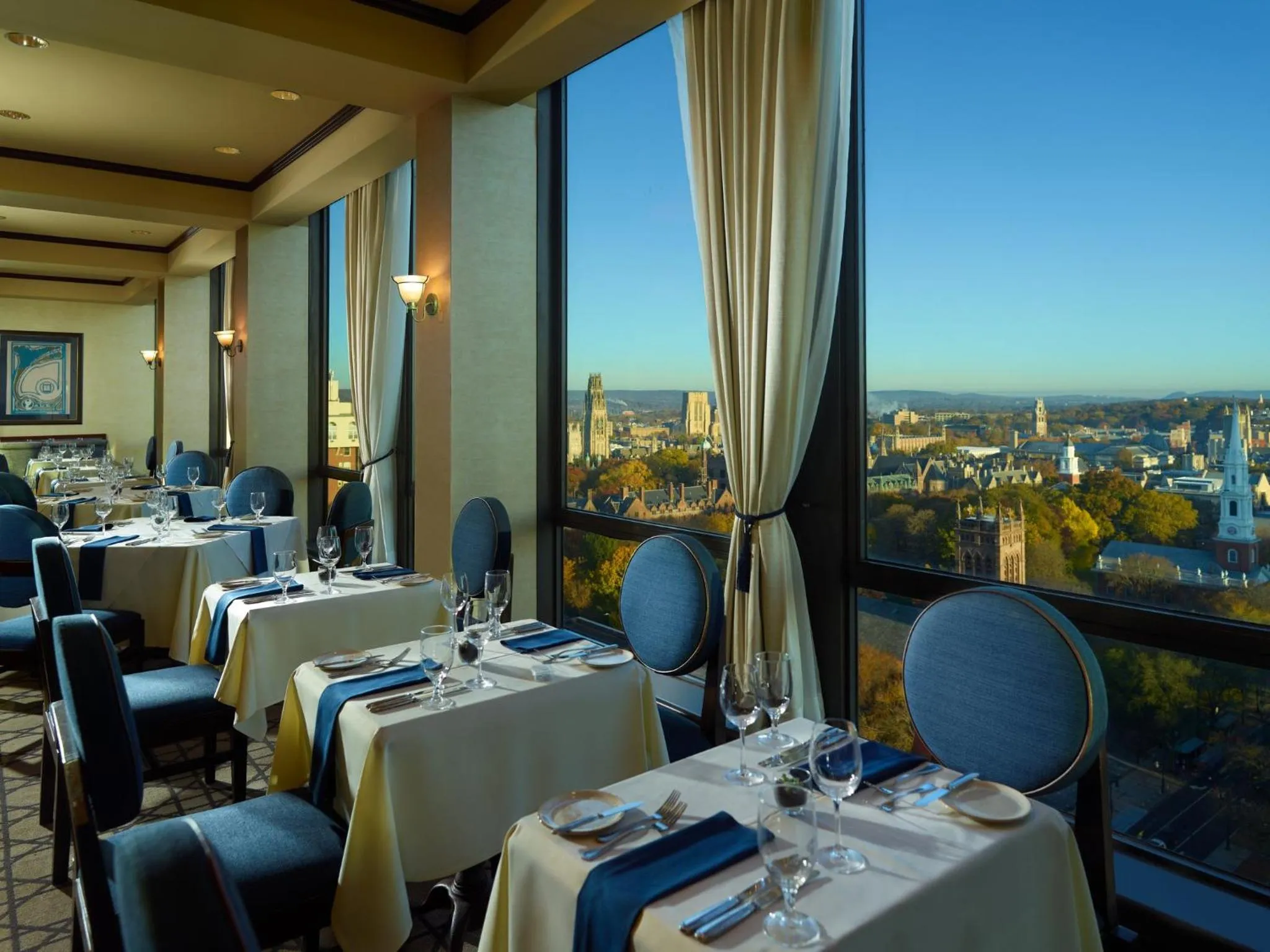 Restaurant/places to eat in Omni New Haven Hotel at Yale