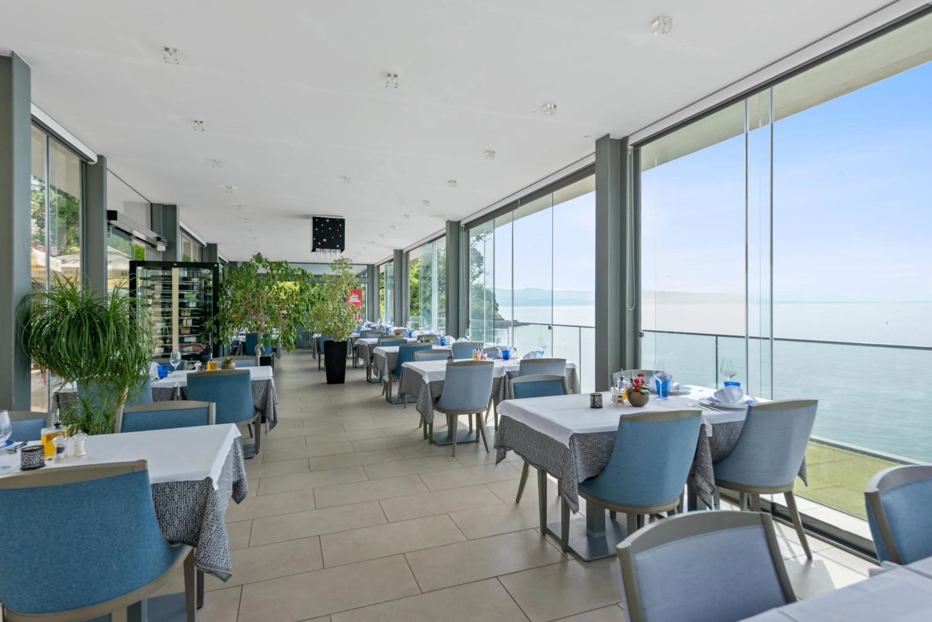 Restaurant/places to eat in Boutique Hotel Mali Raj