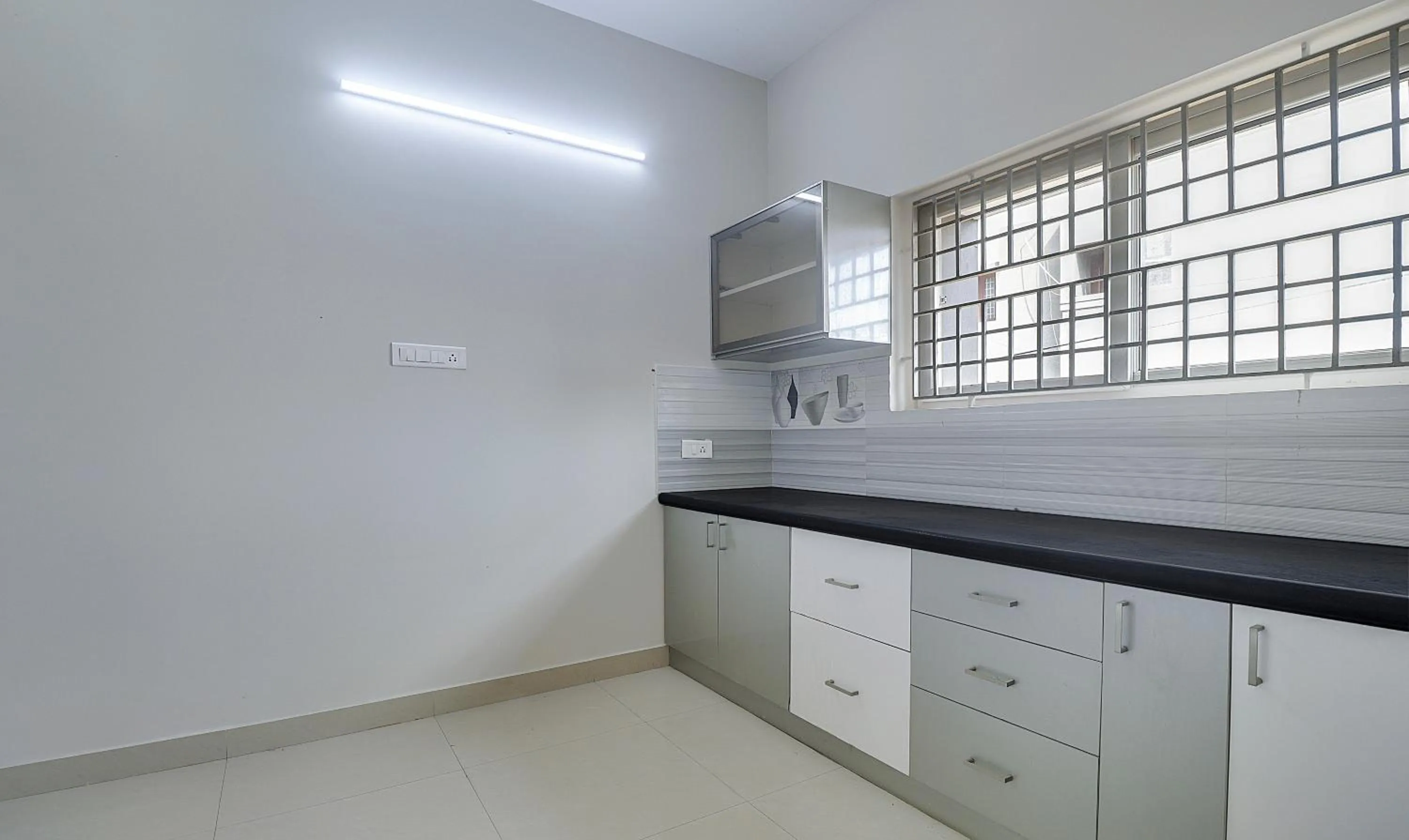 Kitchen or kitchenette in Treebo Rithikha Inn Elite Chennai Trade Centre