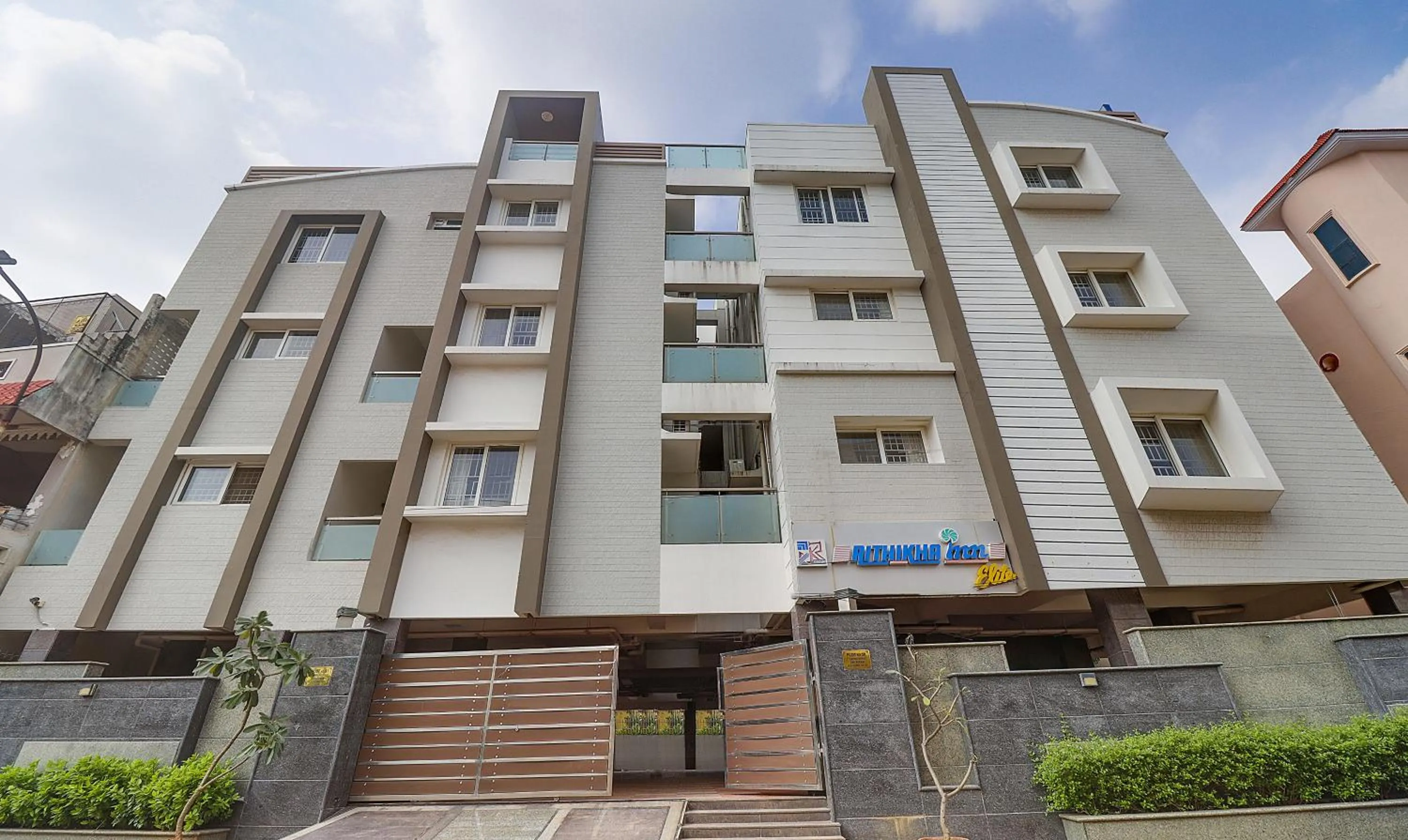 Property building in Treebo Rithikha Inn Elite Chennai Trade Centre