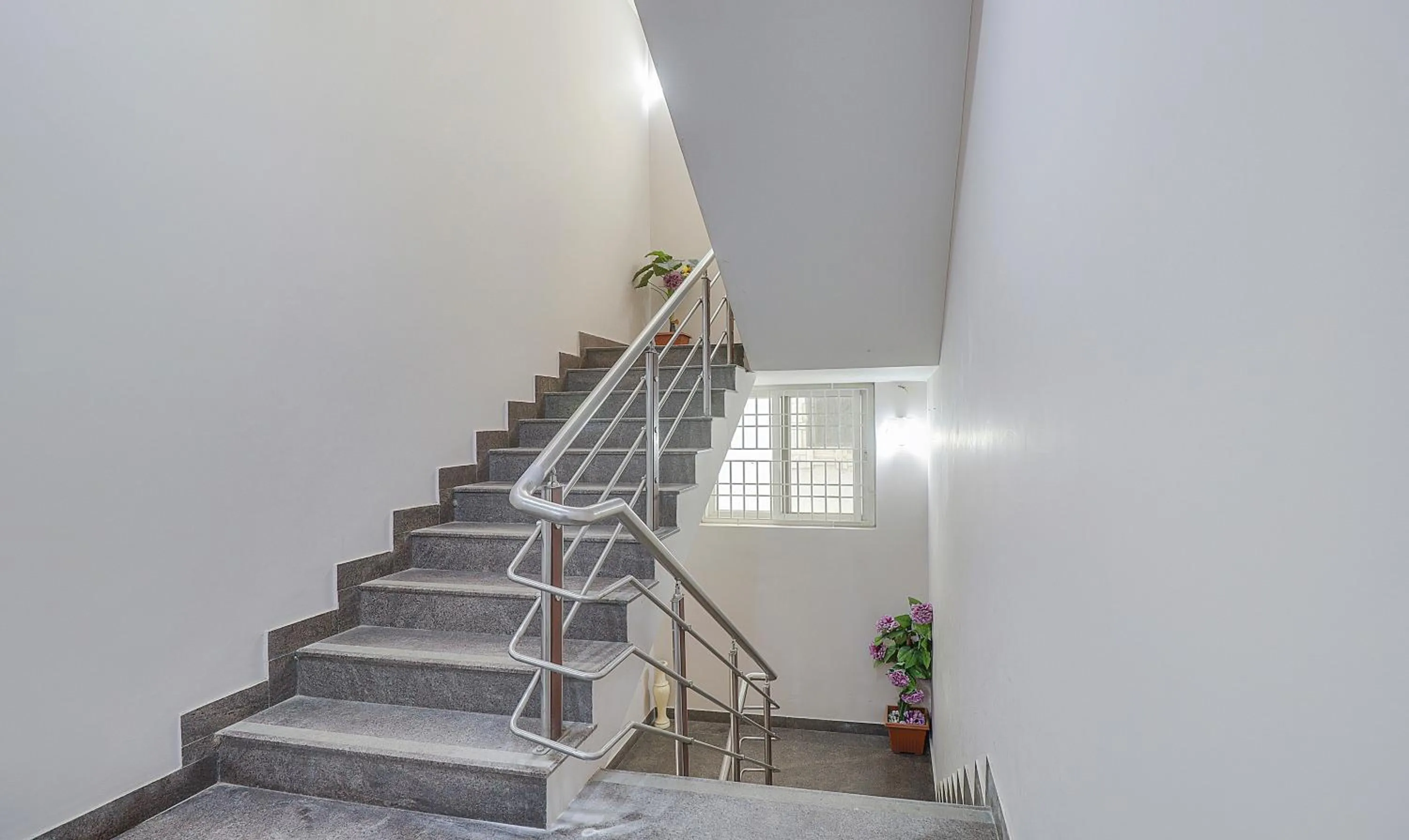 Lobby or reception in Treebo Rithikha Inn Elite Chennai Trade Centre