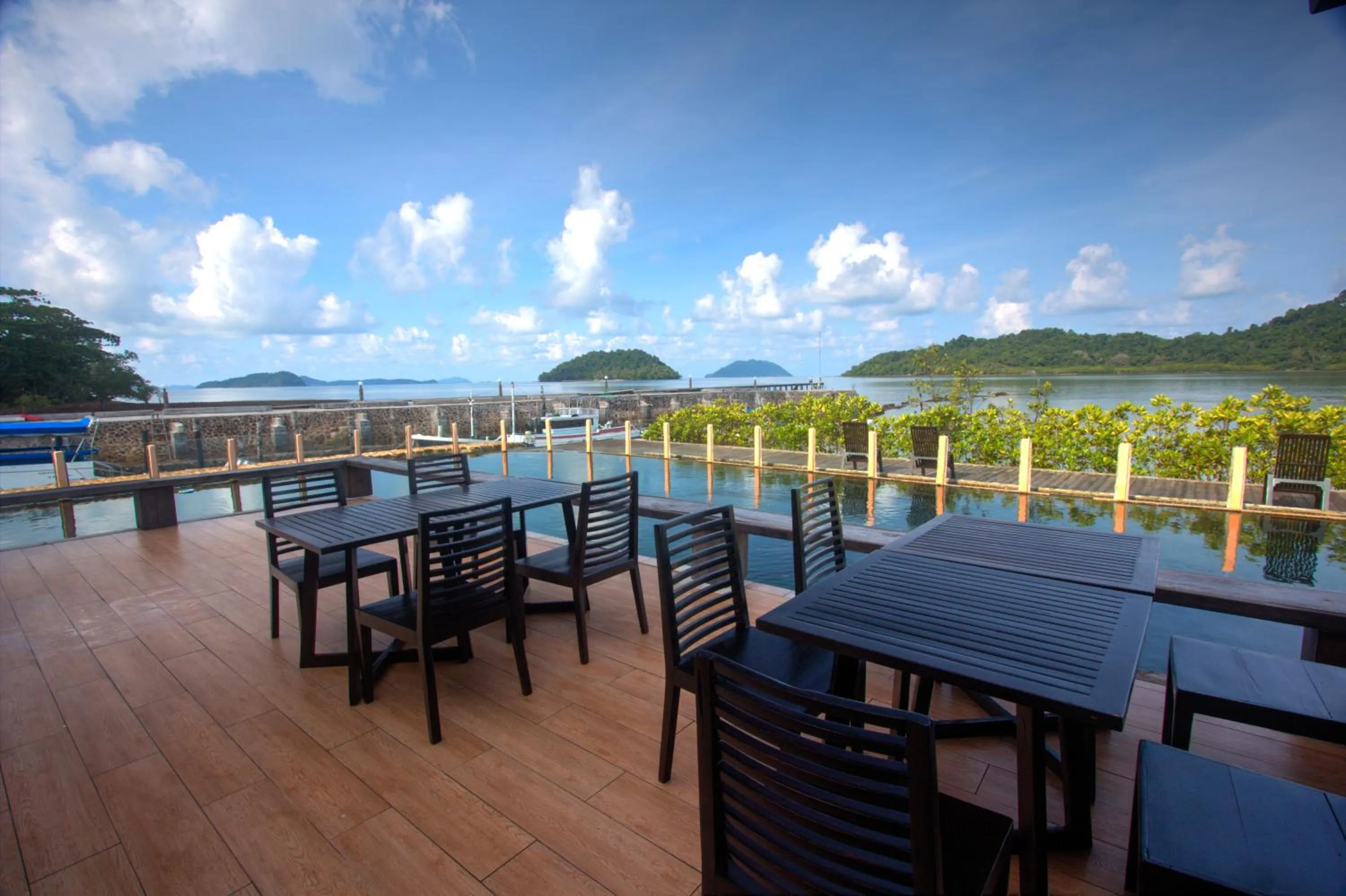 Restaurant/places to eat in Parama Koh Chang