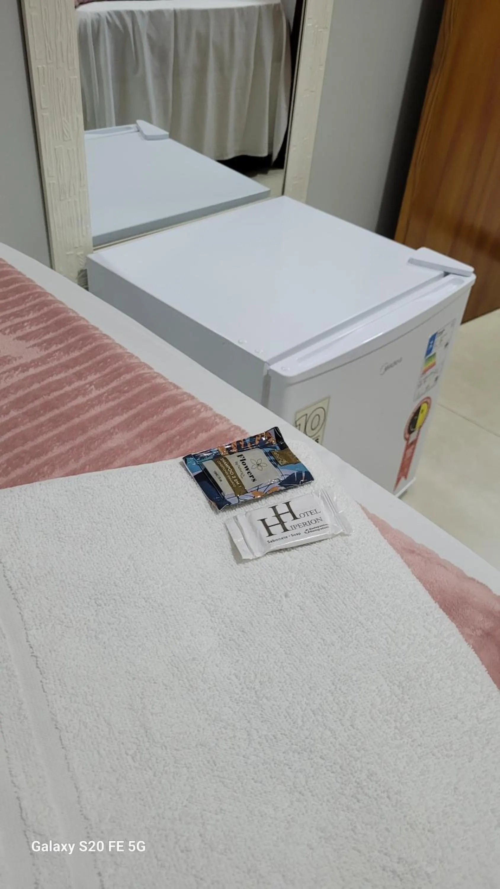 Bathroom, Bed in Hotel Hiperion Maringá