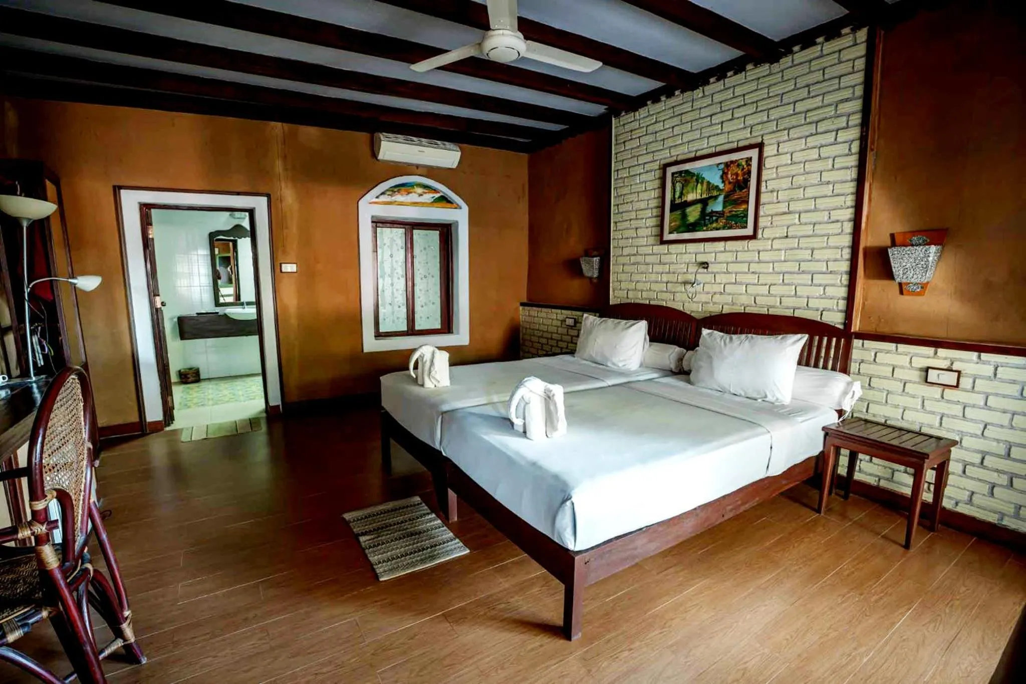 Photo of the whole room, Bed in Sala Done Khone Hotel