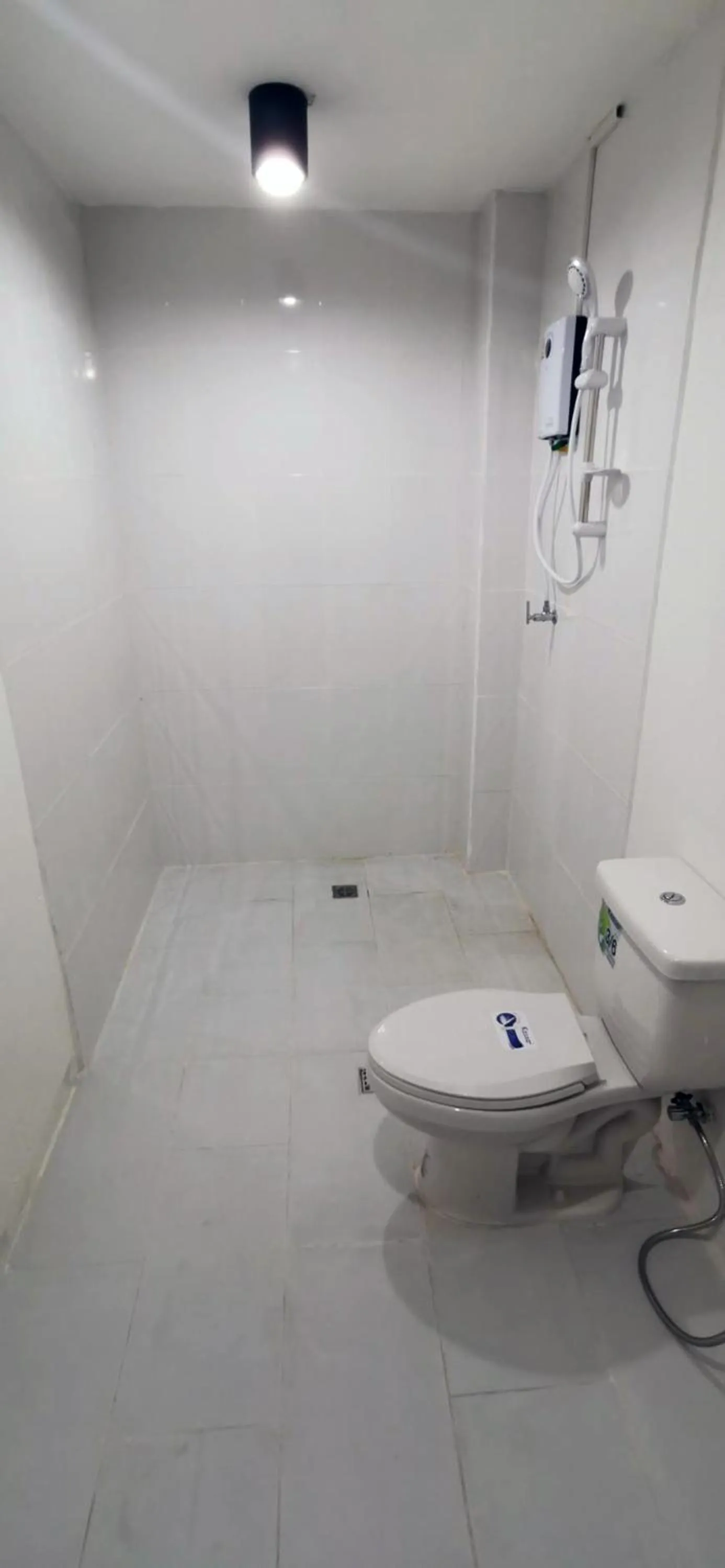 Shower in XX GO INN Night Bazaar Chiang Mai