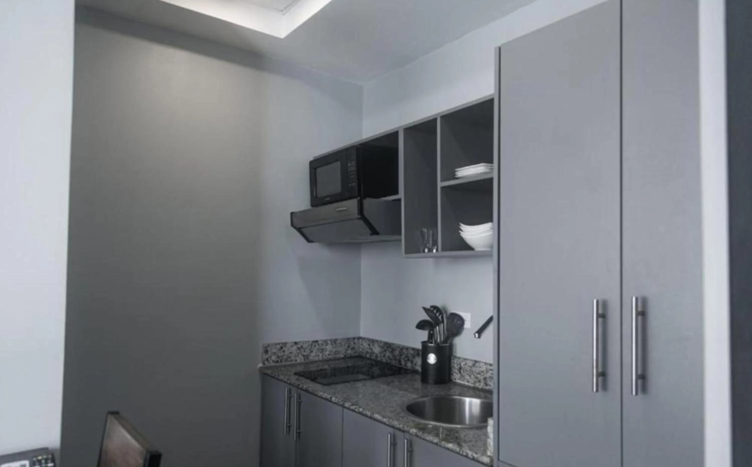 kitchen in Nomada Republic Hotel Panama City