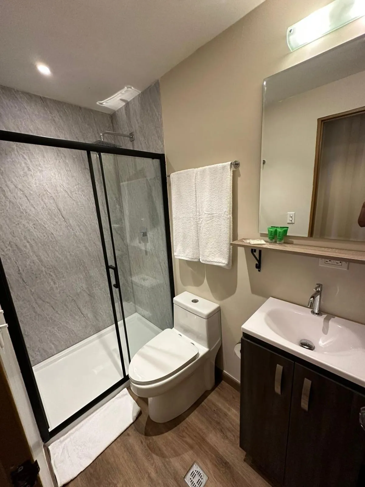 Shower in Nomada Republic Hotel Panama City