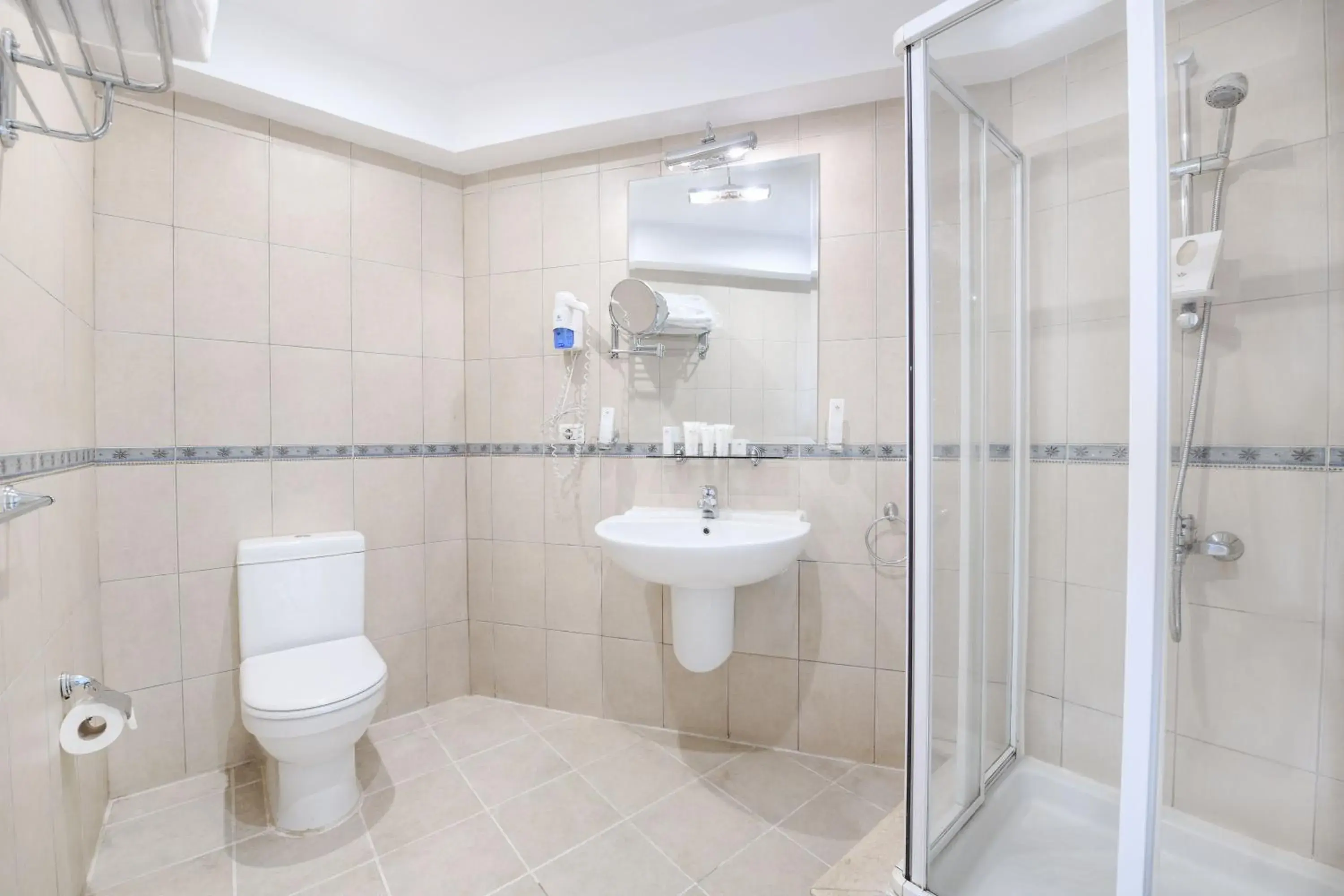 Deluxe Double or Twin with Nile View - single occupancy in Tolip Aswan Hotel Deluxe Double or Twin with Nile View - single occupancy in Tolip Aswan Hotel