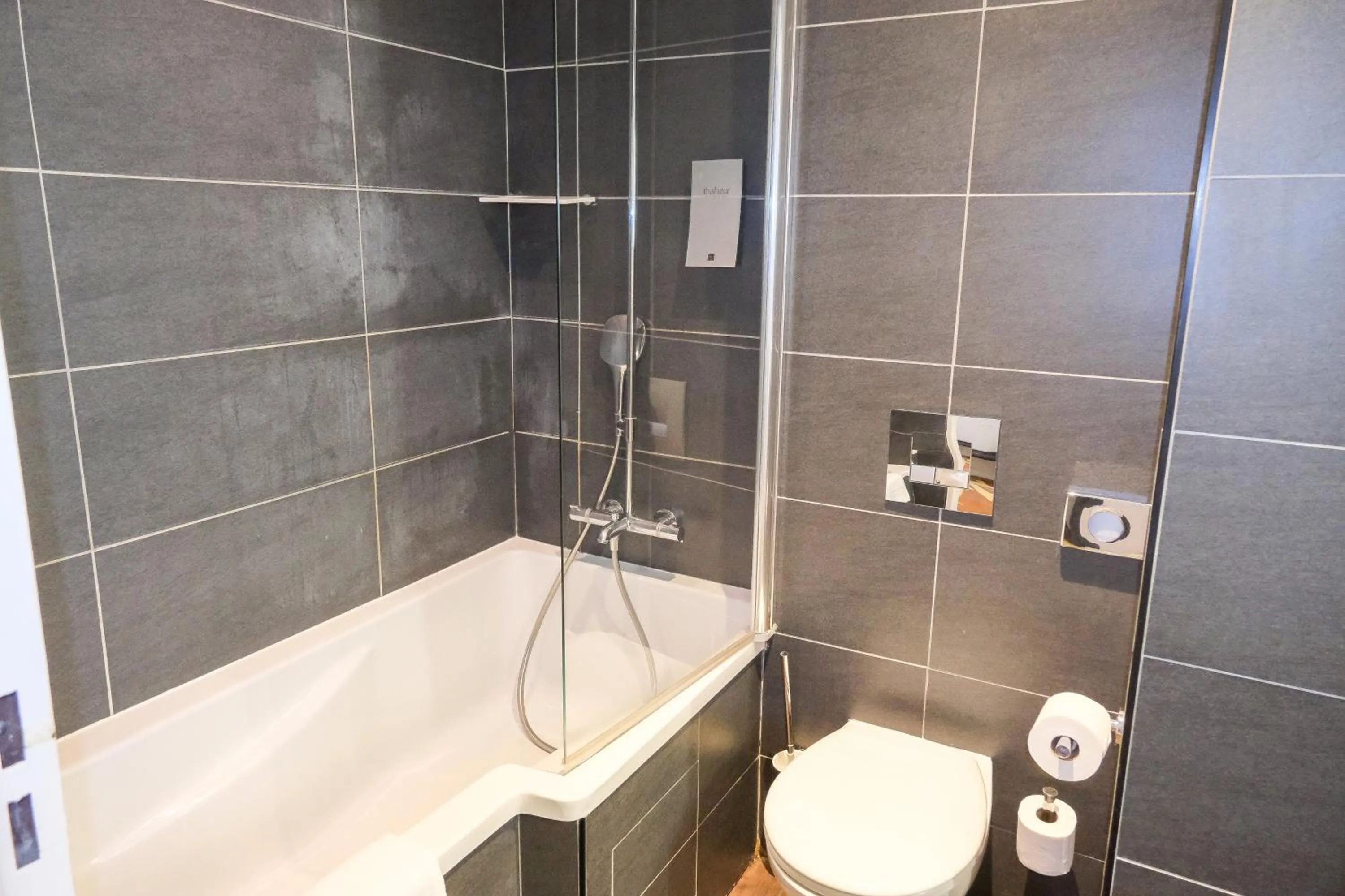 Bathroom in Thalazur Antibes - Hôtel & Spa