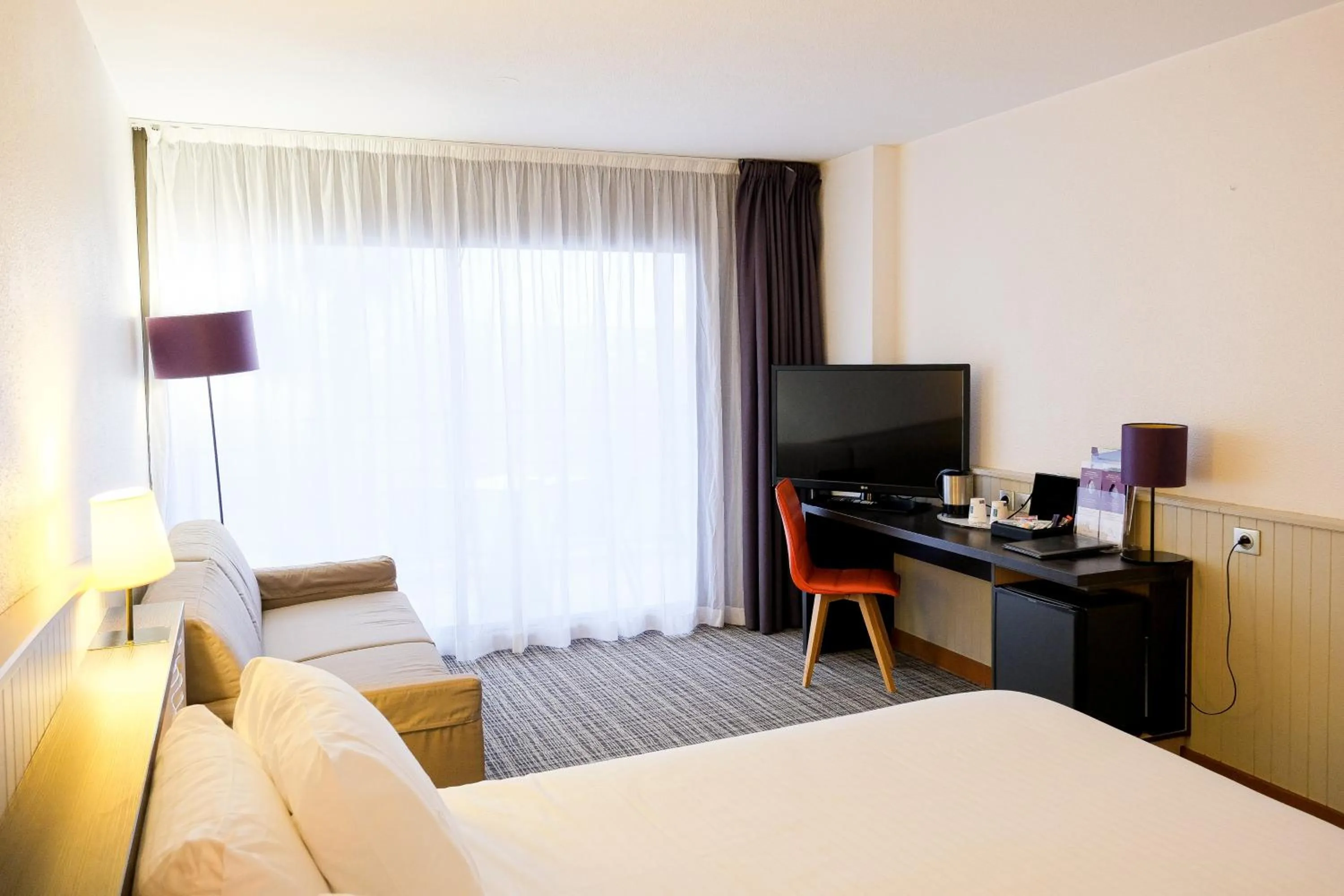 Photo of the whole room, Bed in Thalazur Antibes - Hôtel & Spa