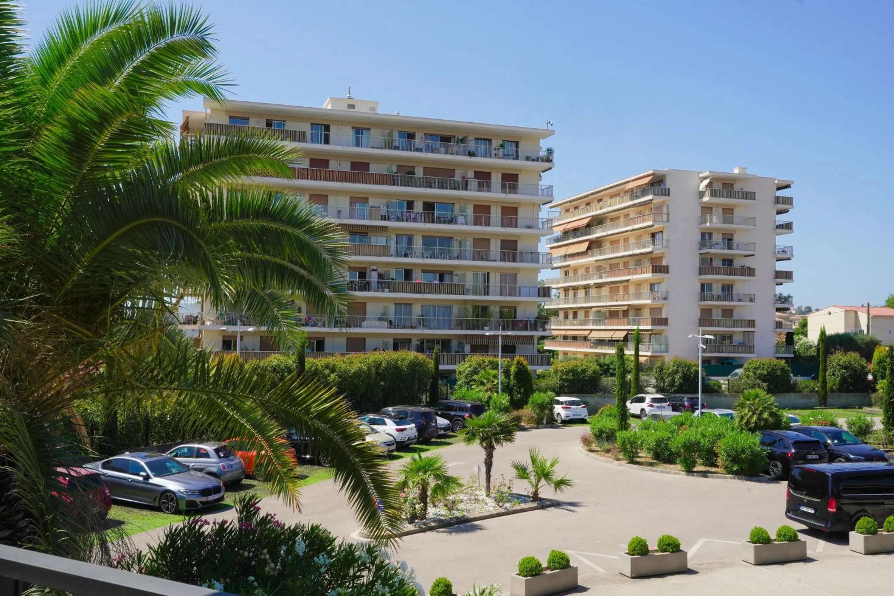 Street view in Thalazur Antibes - Hôtel & Spa
