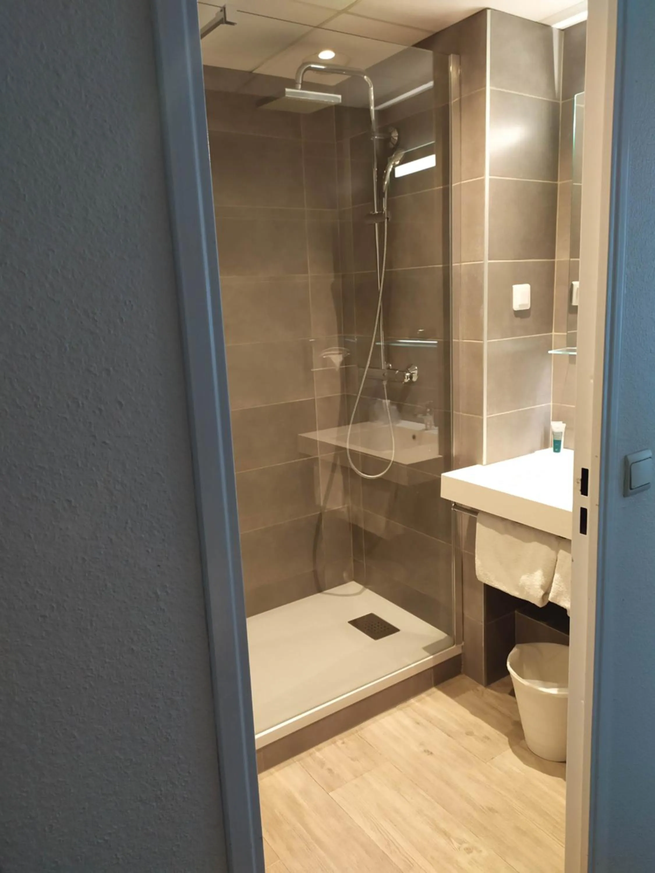 Bathroom in Thalazur Antibes - Hôtel & Spa