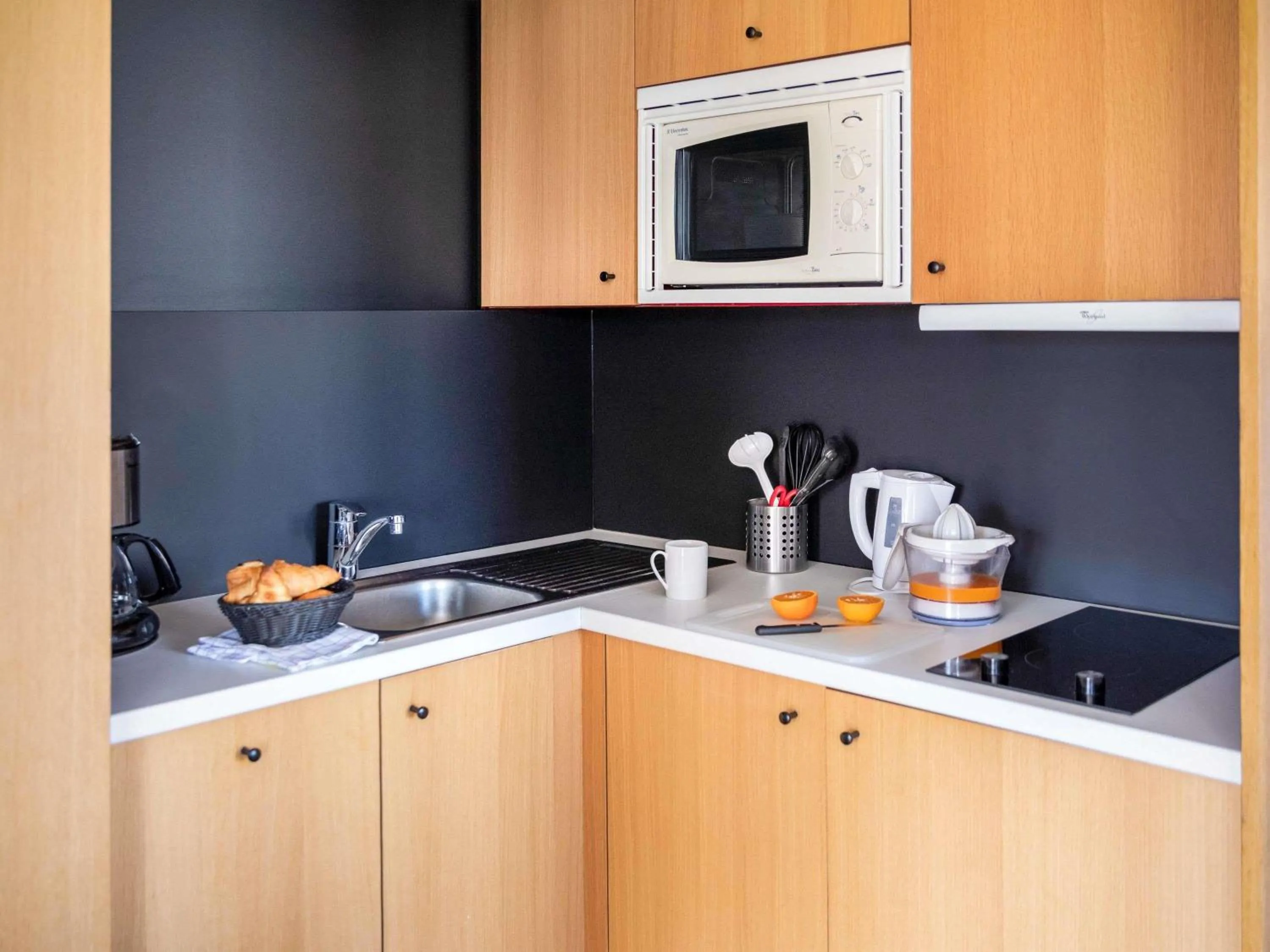 Bedroom in Aparthotel Adagio Annecy Centre