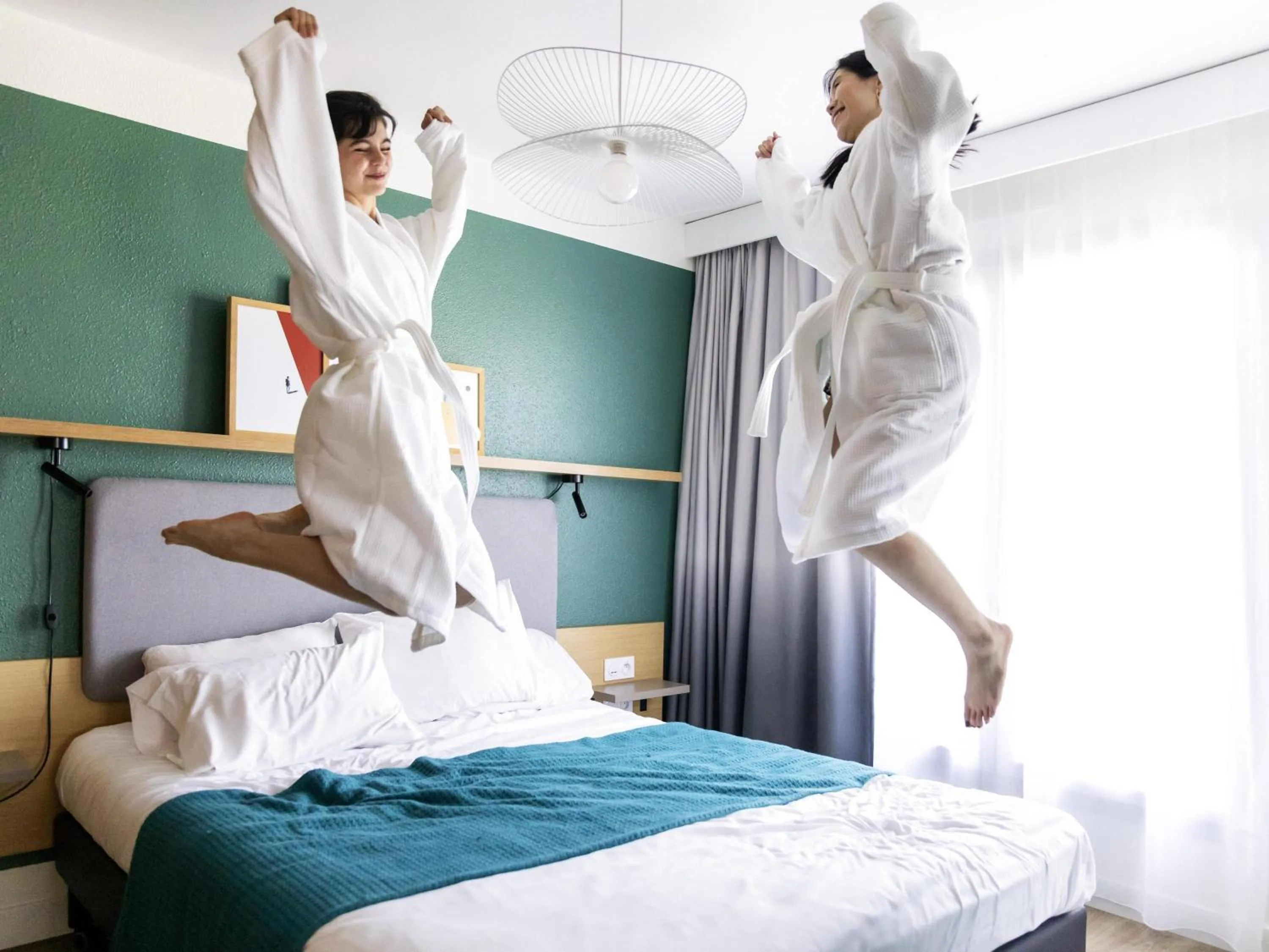 Bedroom, Bed in Aparthotel Adagio Annecy Centre