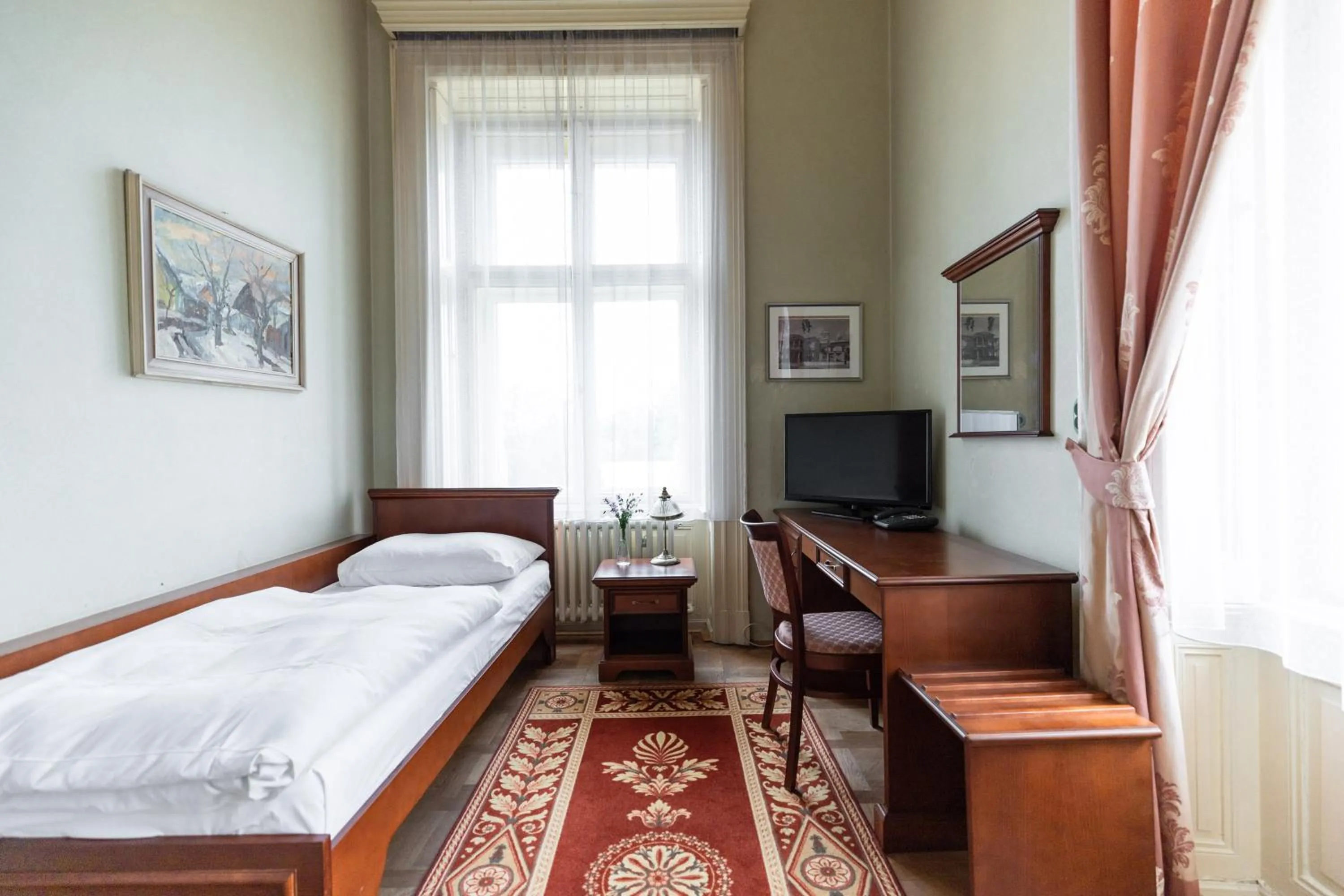 Photo of the whole room, Bed in Vila Lanna