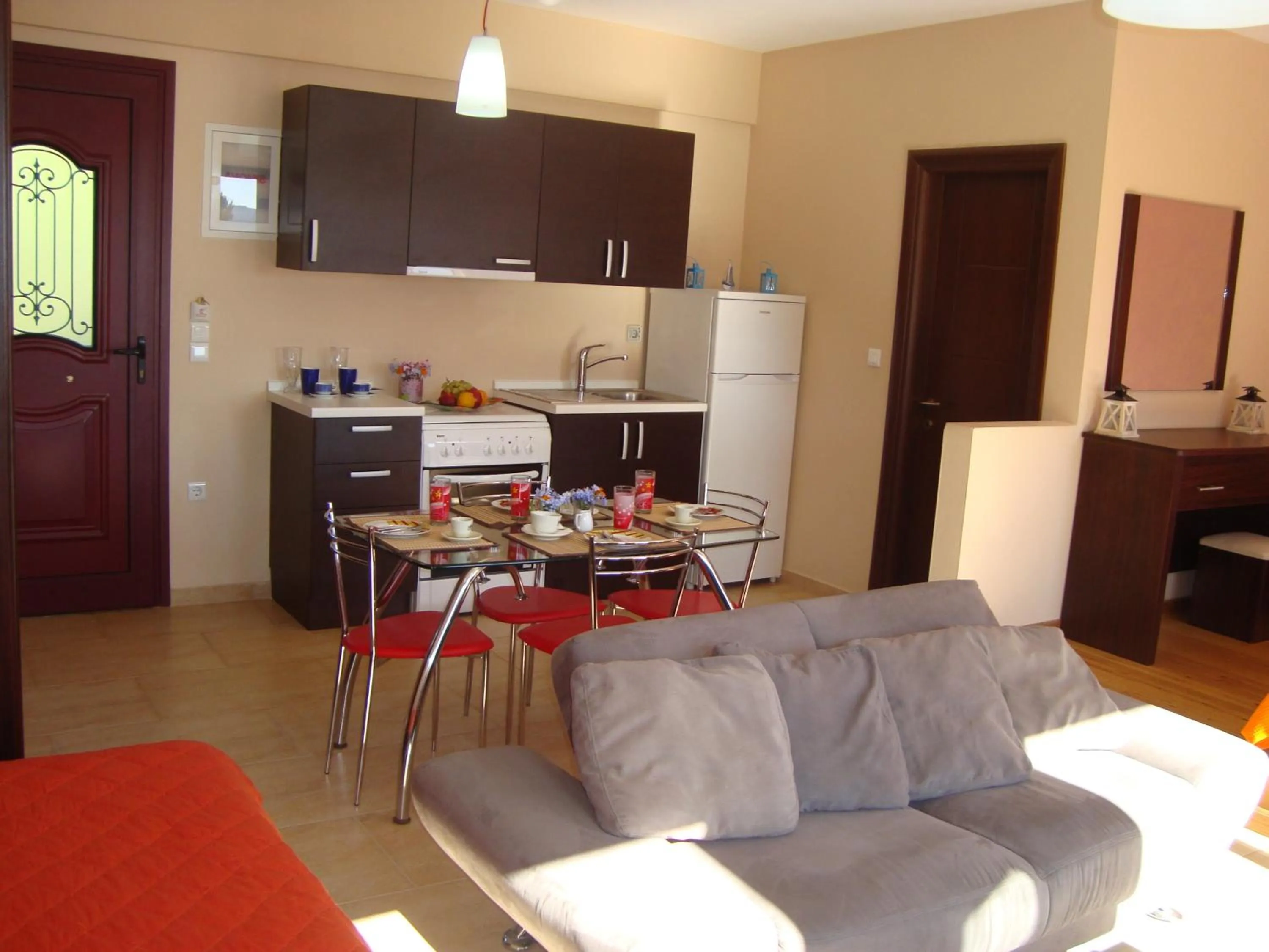 Photo of the whole room in Mikros Gialos Apartments