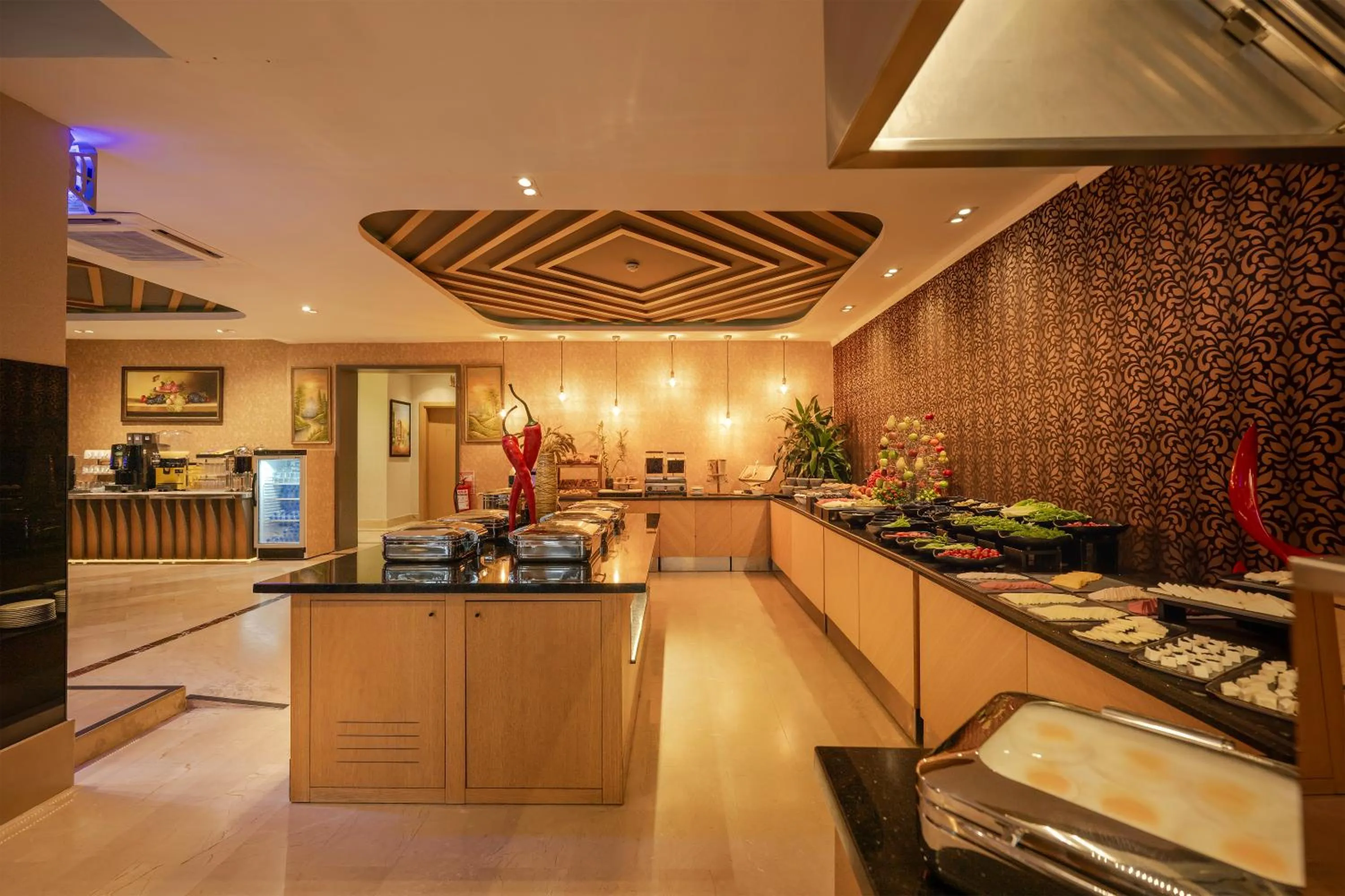 Food and drinks in Sealife Lounge - Adult only