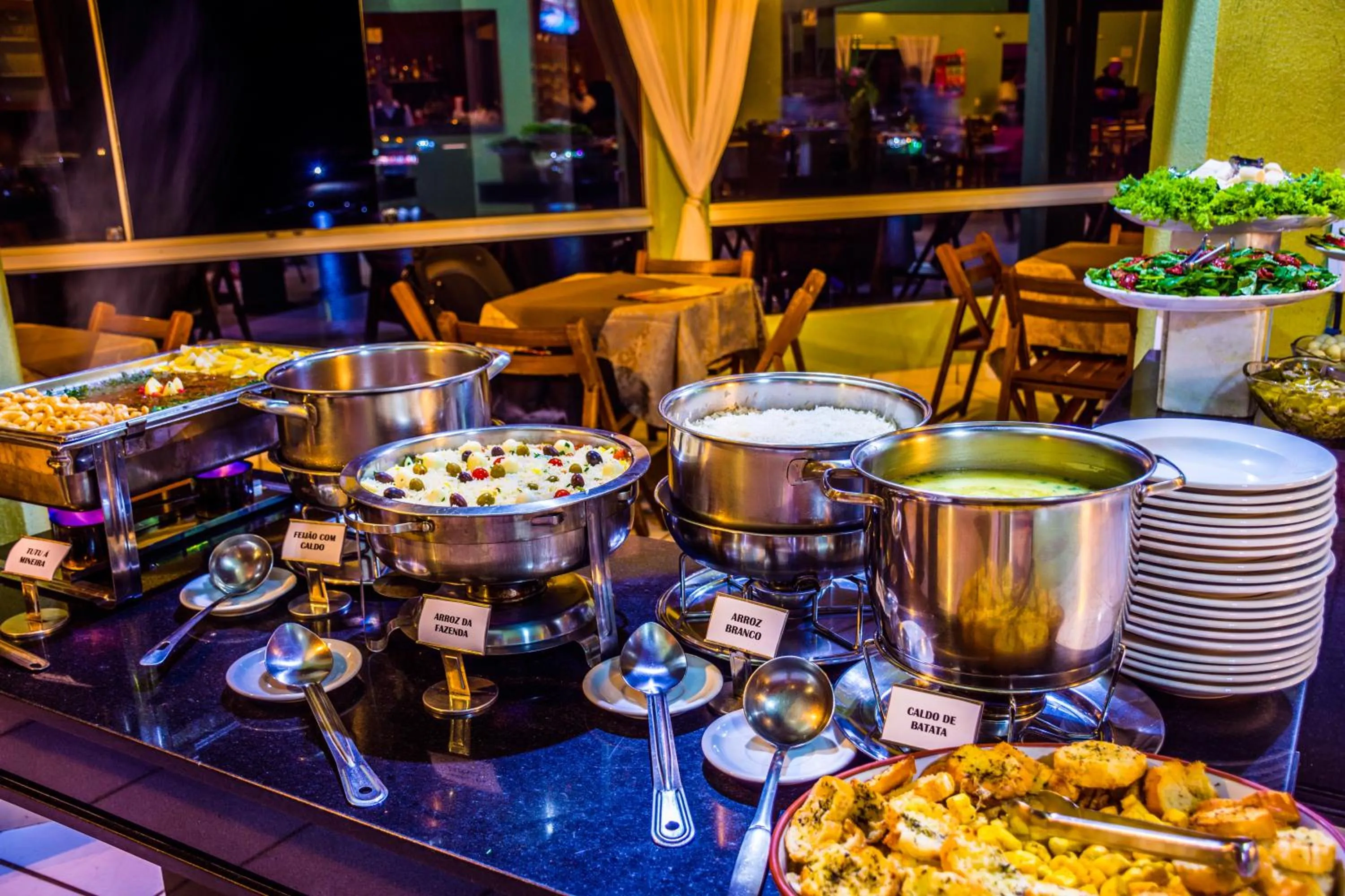 Dinner in Balneário do Lago Hotel