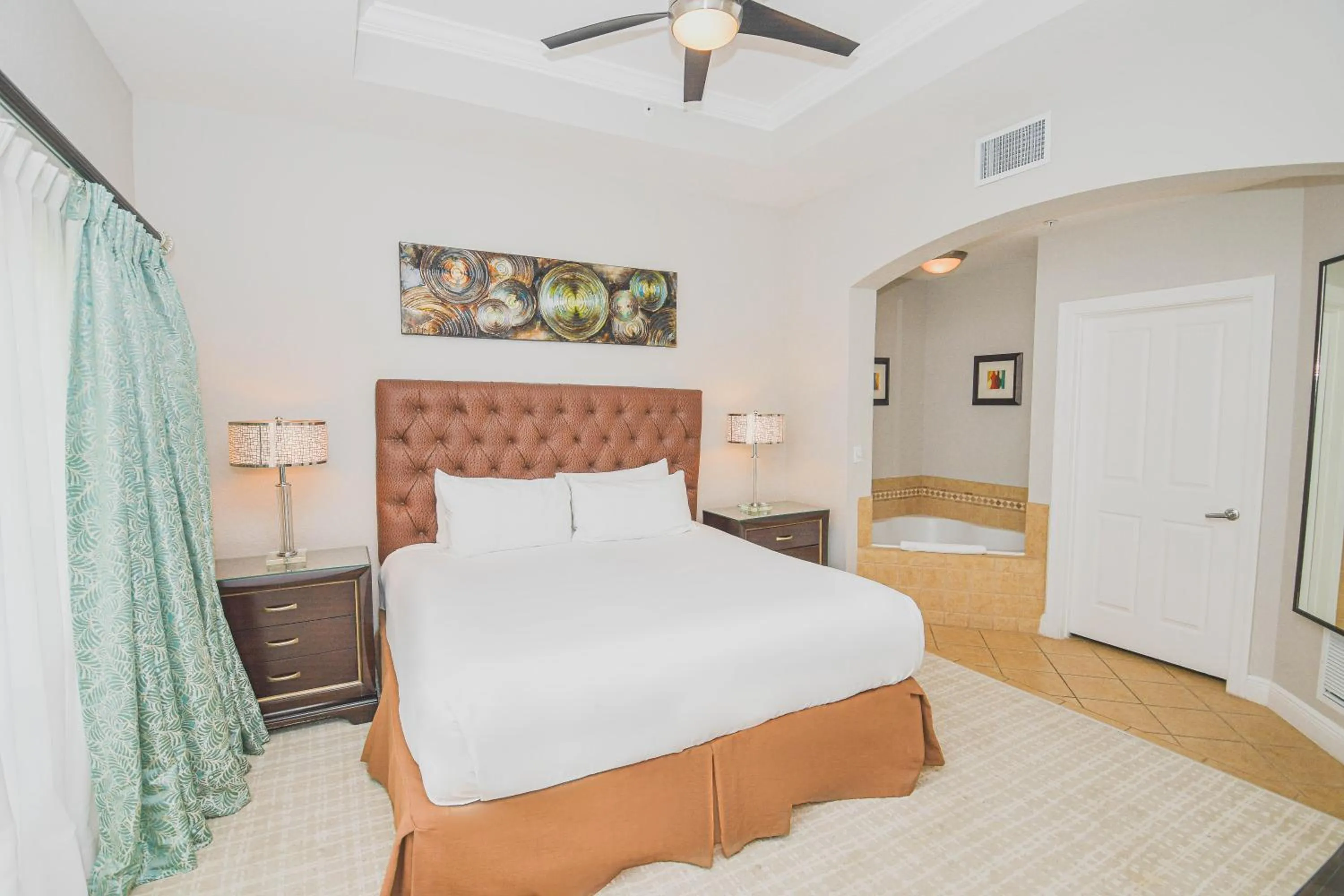 Photo of the whole room, Bed in Reunion Resort & Golf Club