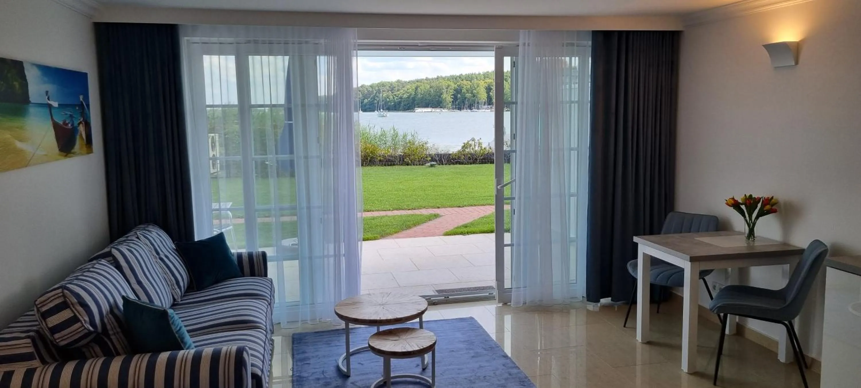 Double Room with Lake View - single occupancy in Villa Le Lux