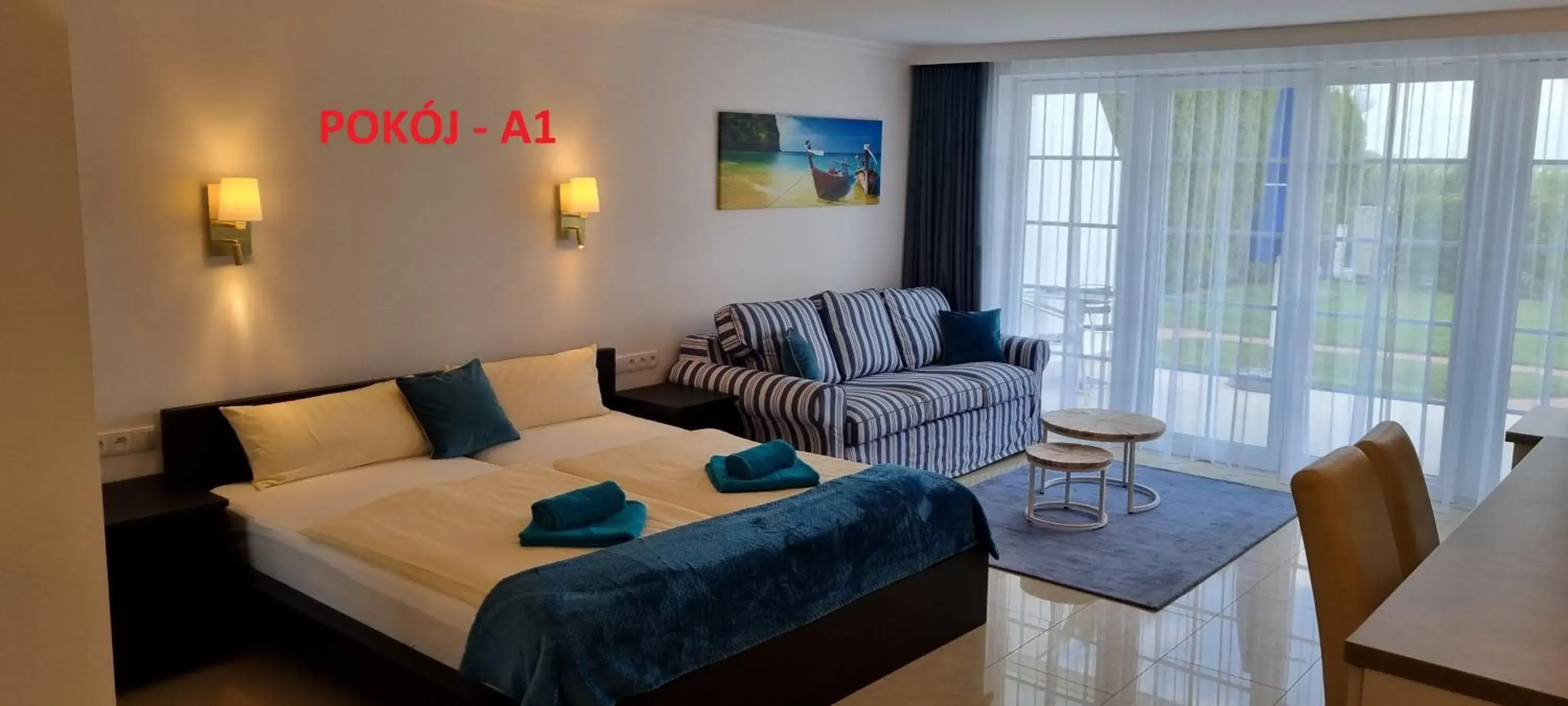 Double Room with Lake View - single occupancy in Villa Le Lux Double Room with Lake View - single occupancy in Villa Le Lux
