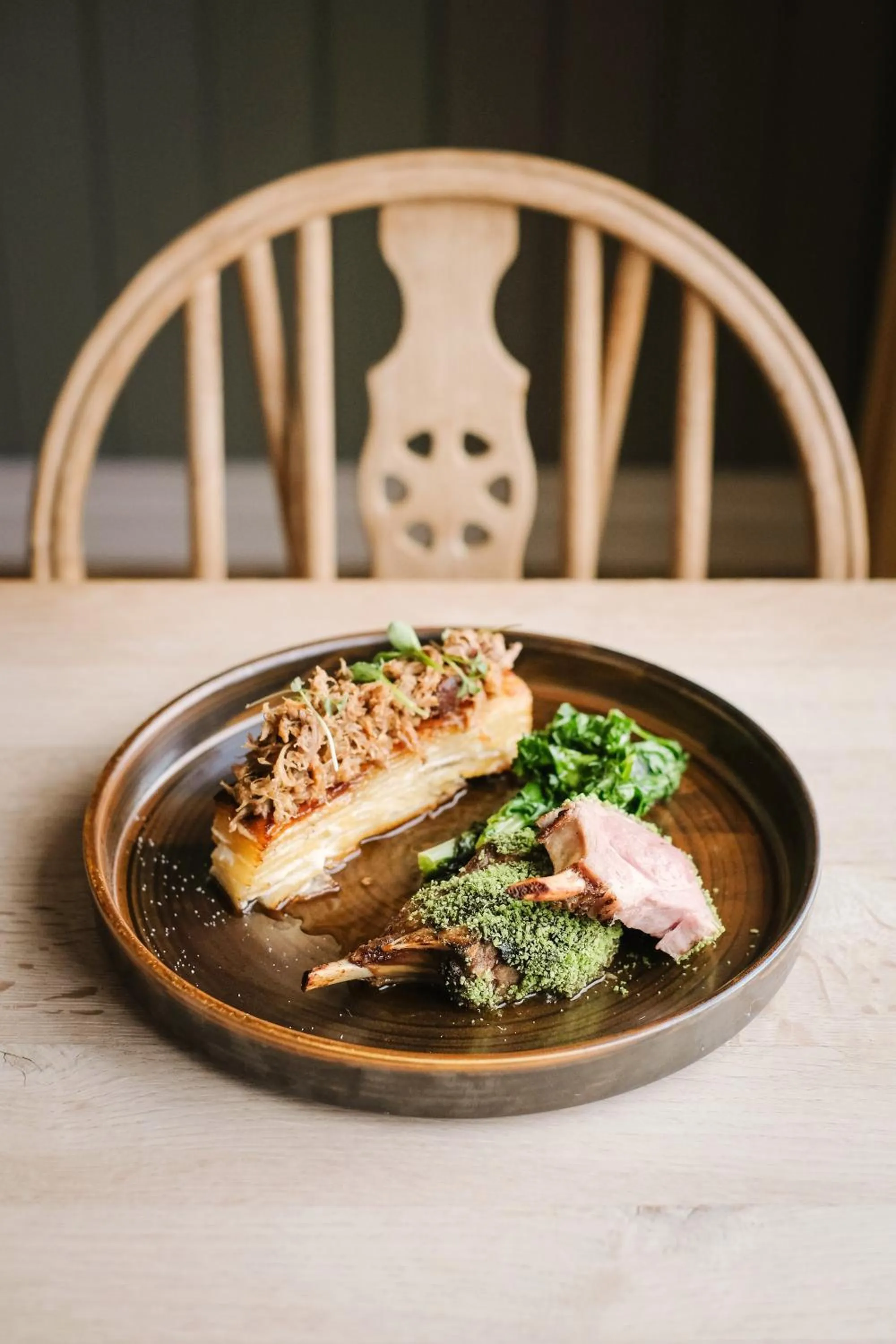 Restaurant/places to eat in Bankinn - Hotel by Aldan