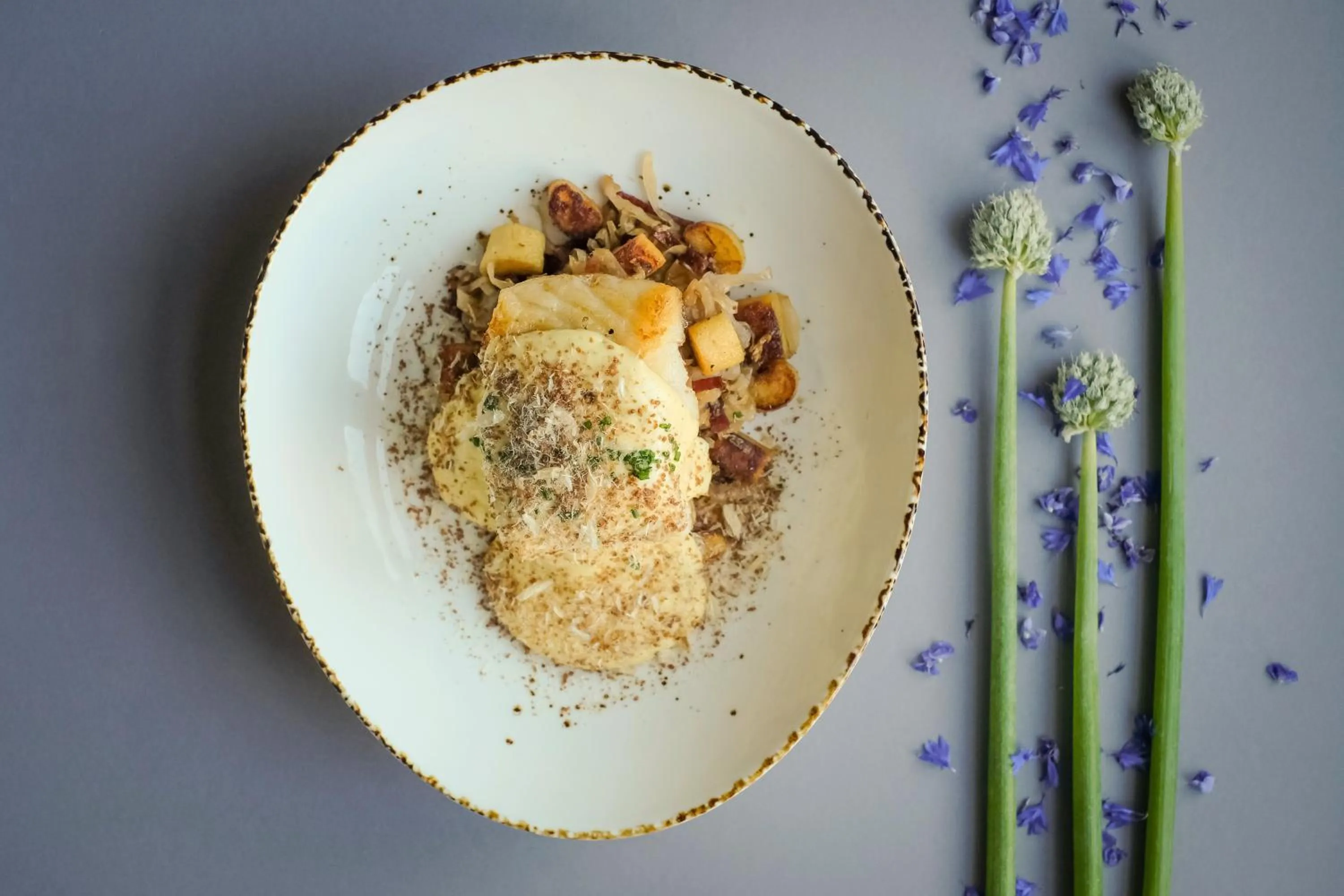 Restaurant/places to eat in Bankinn - Hotel by Aldan