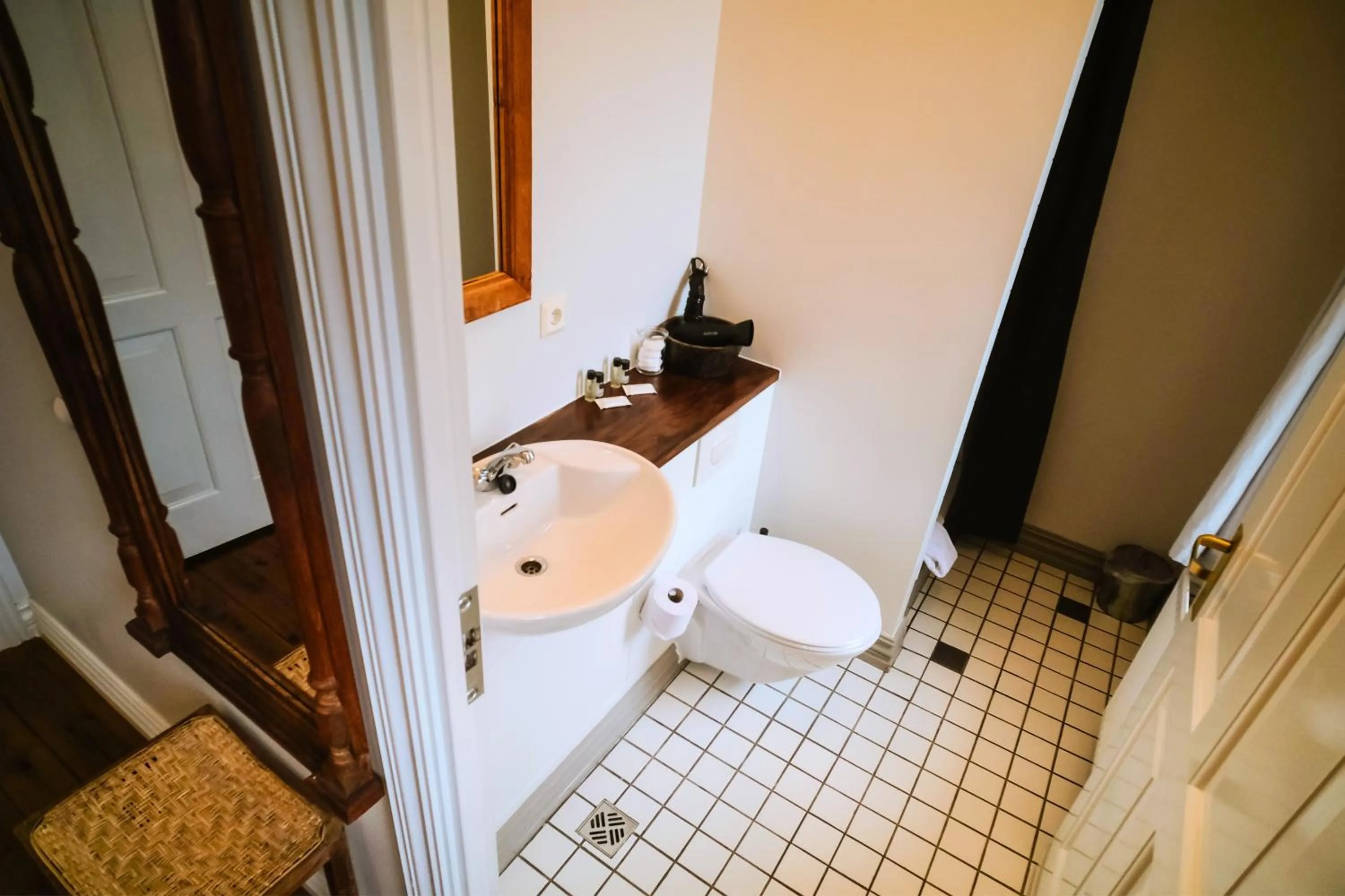 Bathroom in Bankinn - Hotel by Aldan