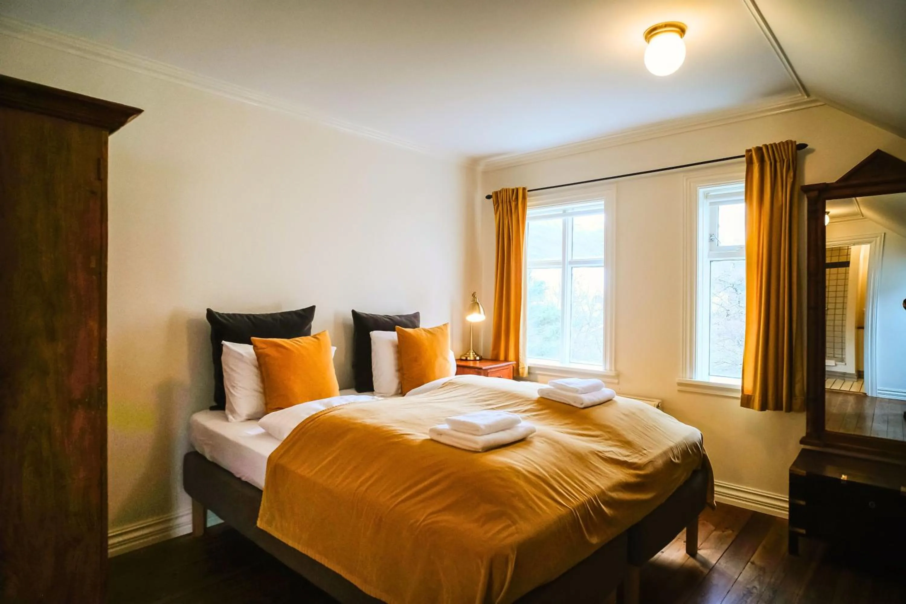 Photo of the whole room, Bed in Bankinn - Hotel by Aldan