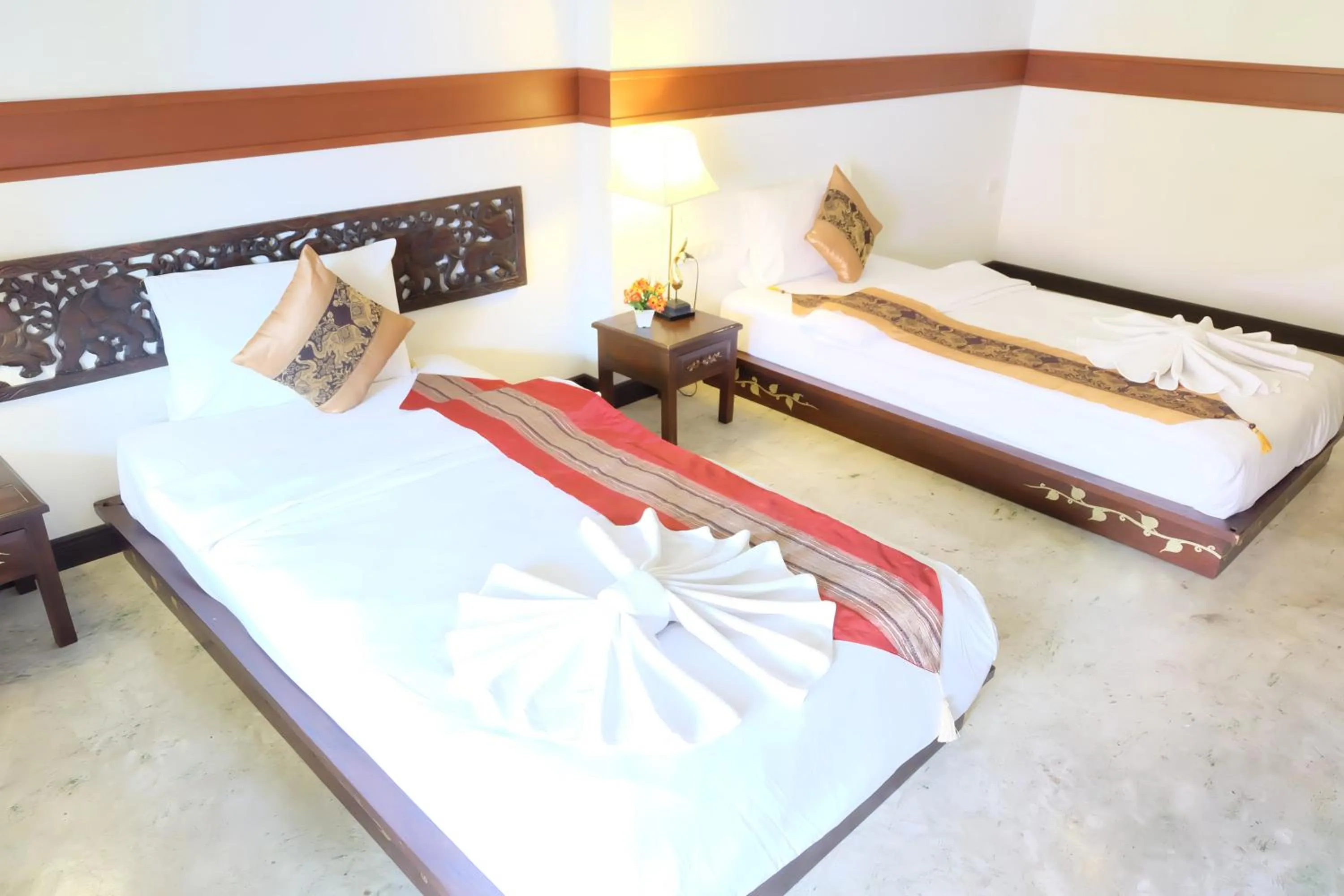 Bedroom, Bed in Hugga Pai