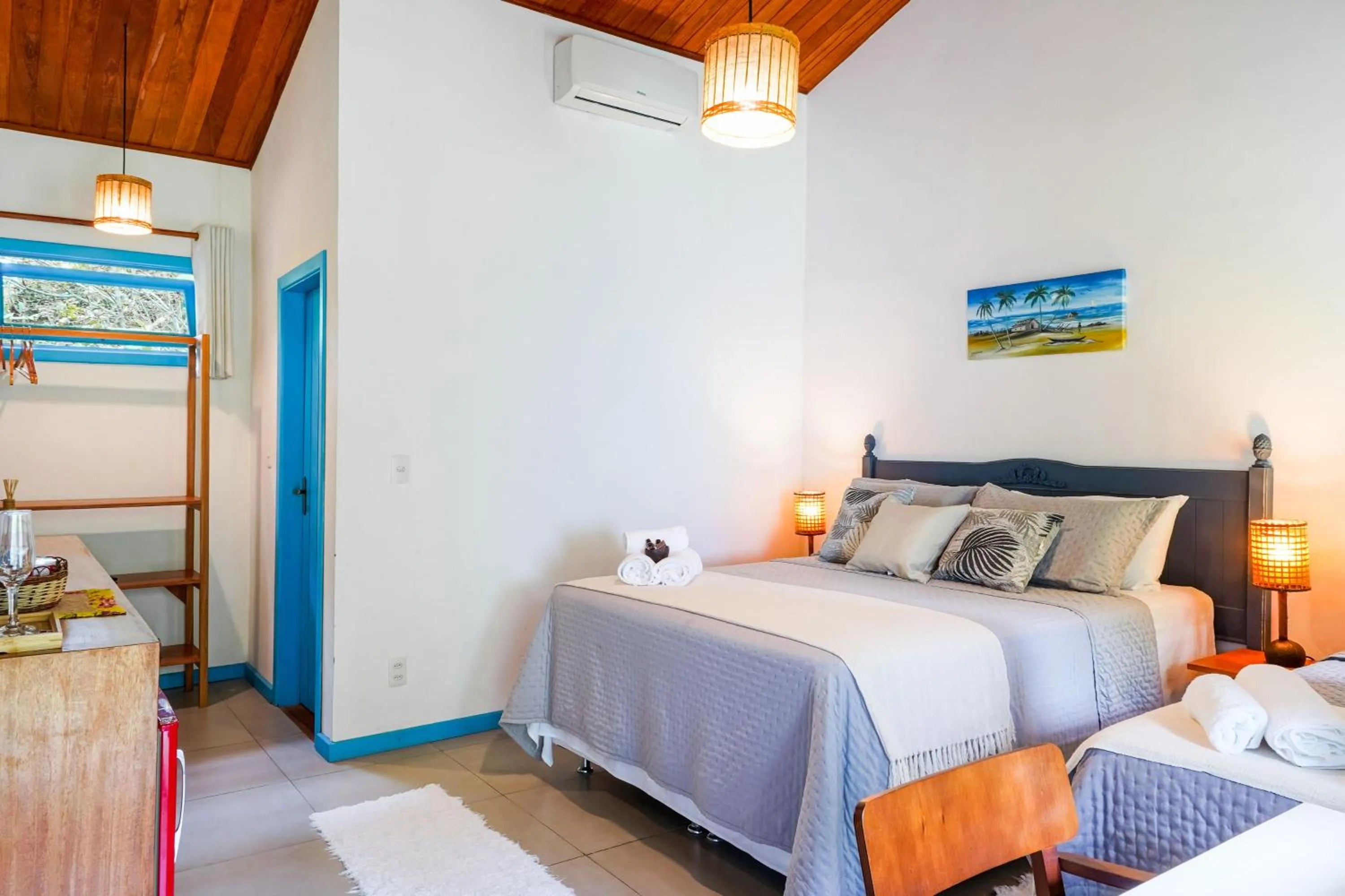 Photo of the whole room, Bed in Aqualtune Pousada