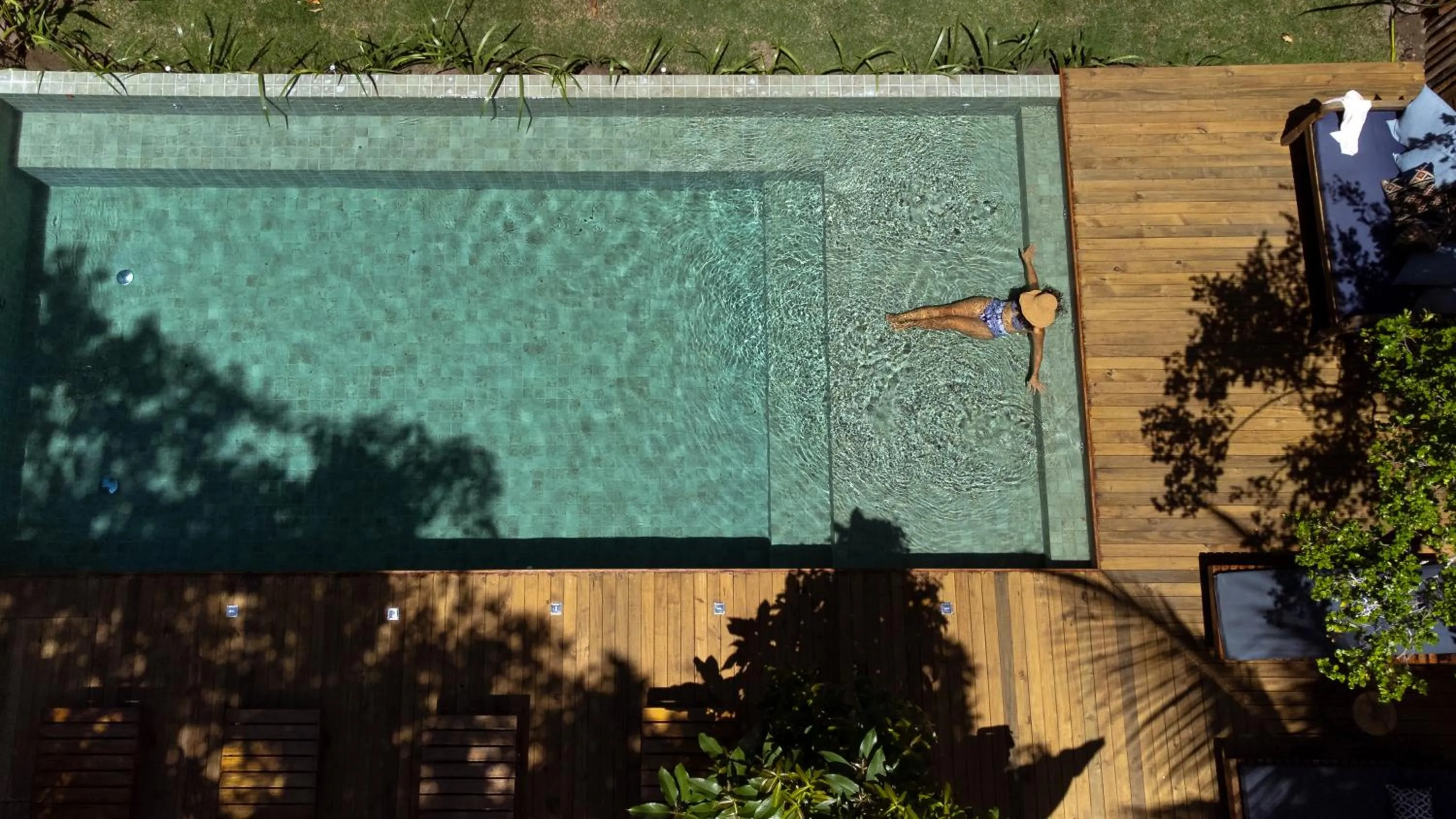 Swimming pool in Aqualtune Pousada