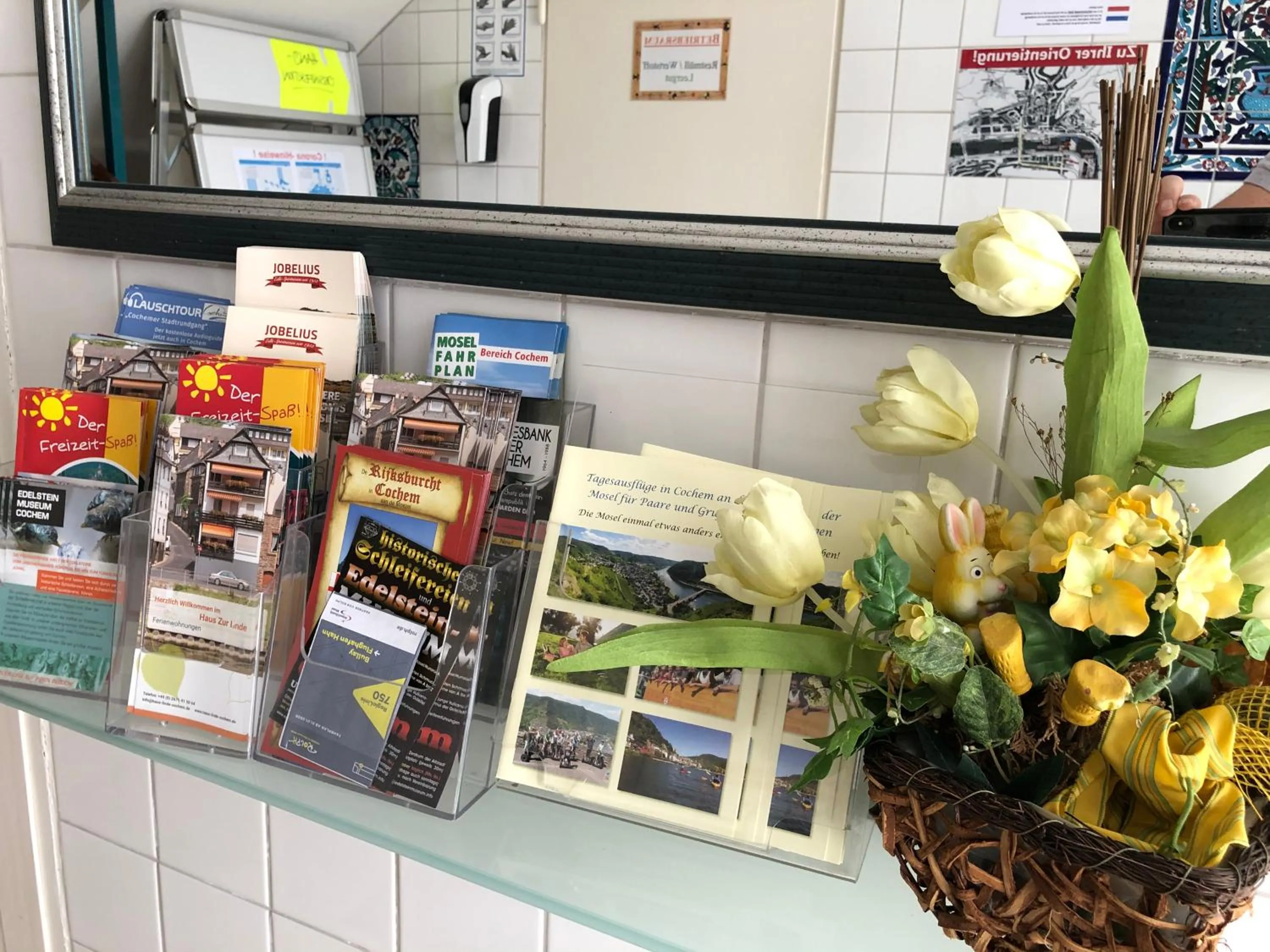 Lobby or reception in Ferienwohnungen Haus zur Linde