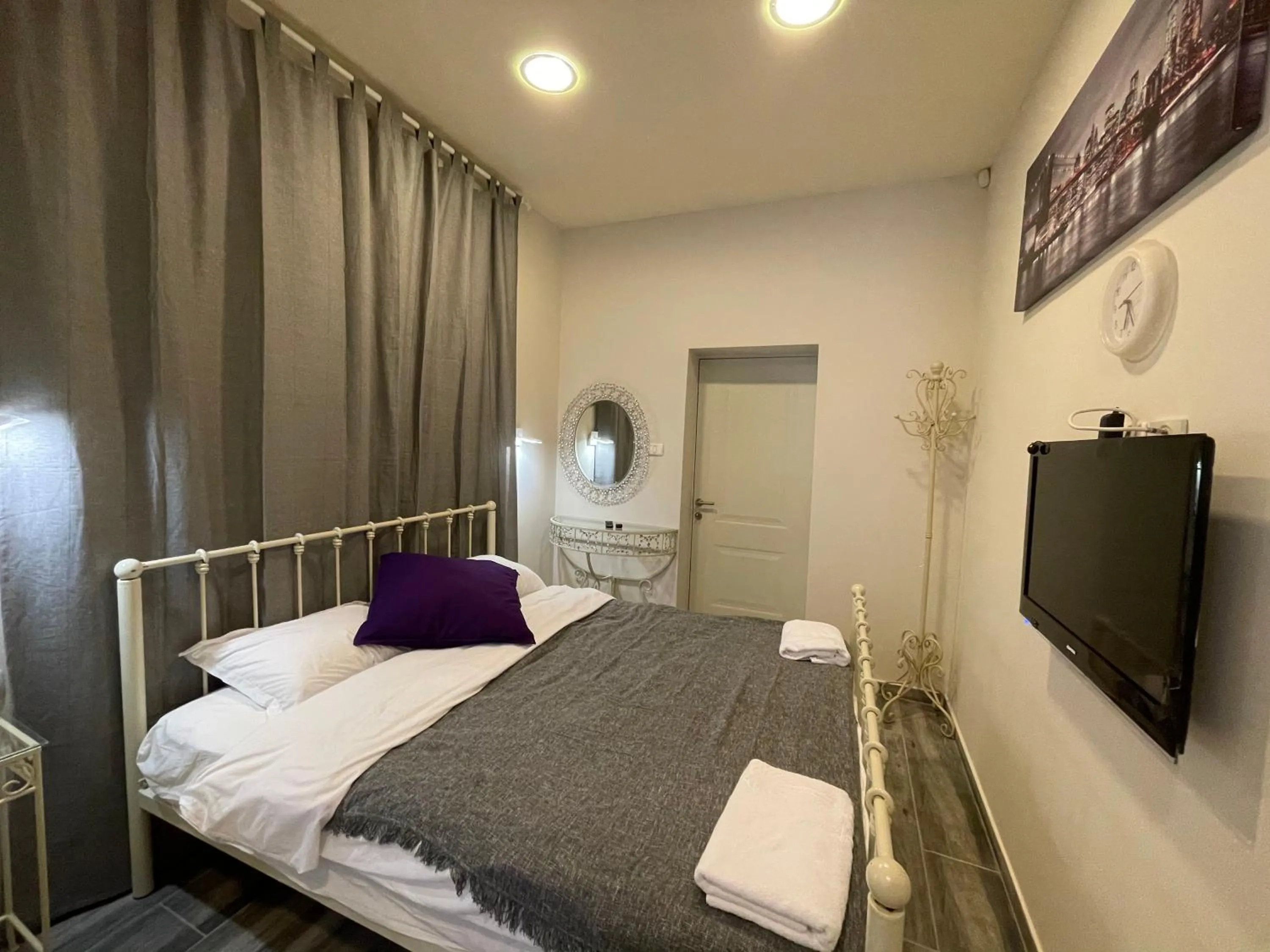 Bed in Puy Villa Roca Tiberias