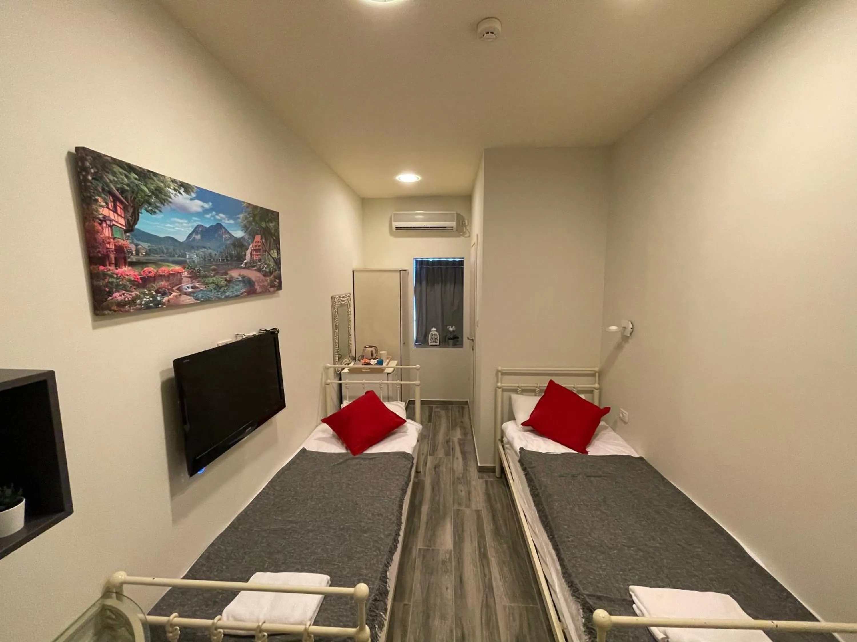 Twin Room with Bathroom in Puy Villa Roca Tiberias