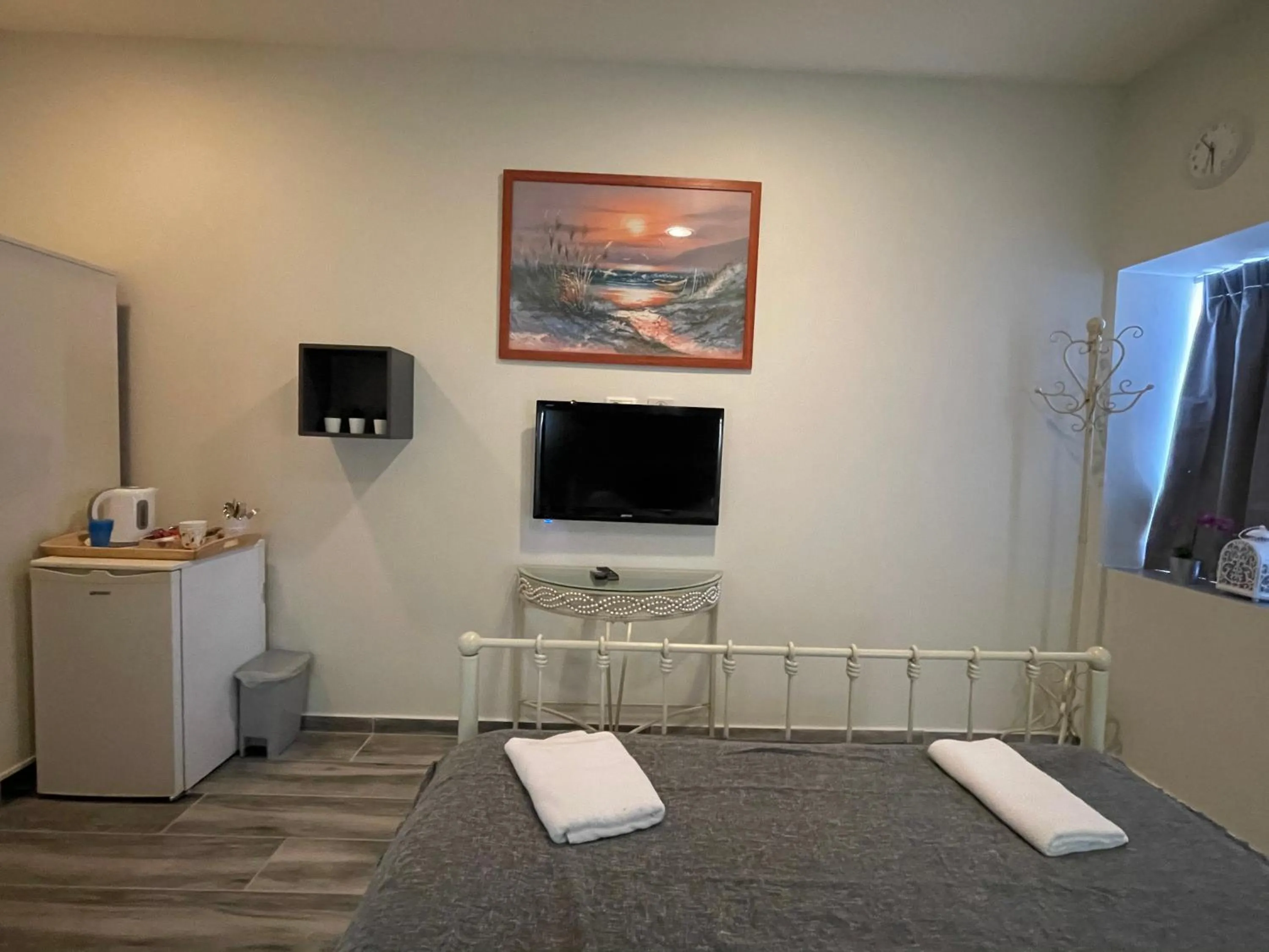 TV and multimedia, Bed in Puy Villa Roca Tiberias