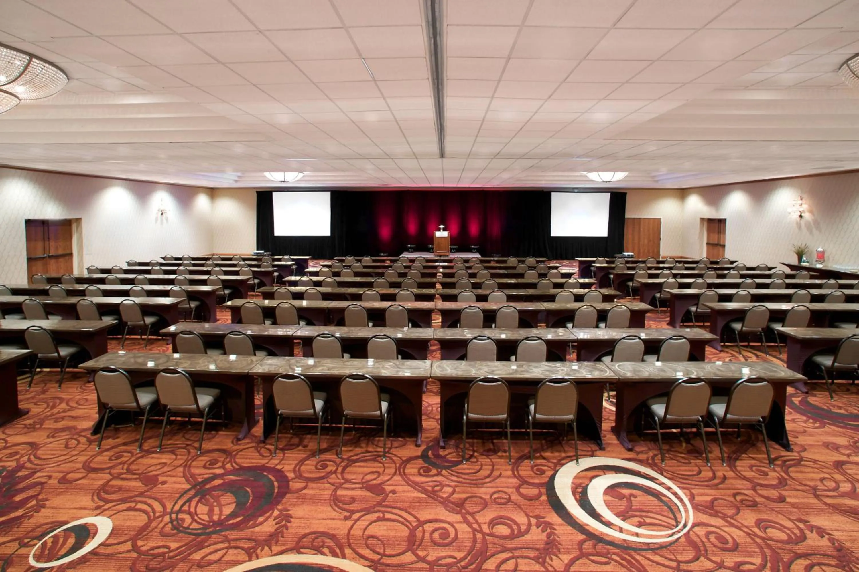 Meeting/conference room in Sheraton Minneapolis West Hotel