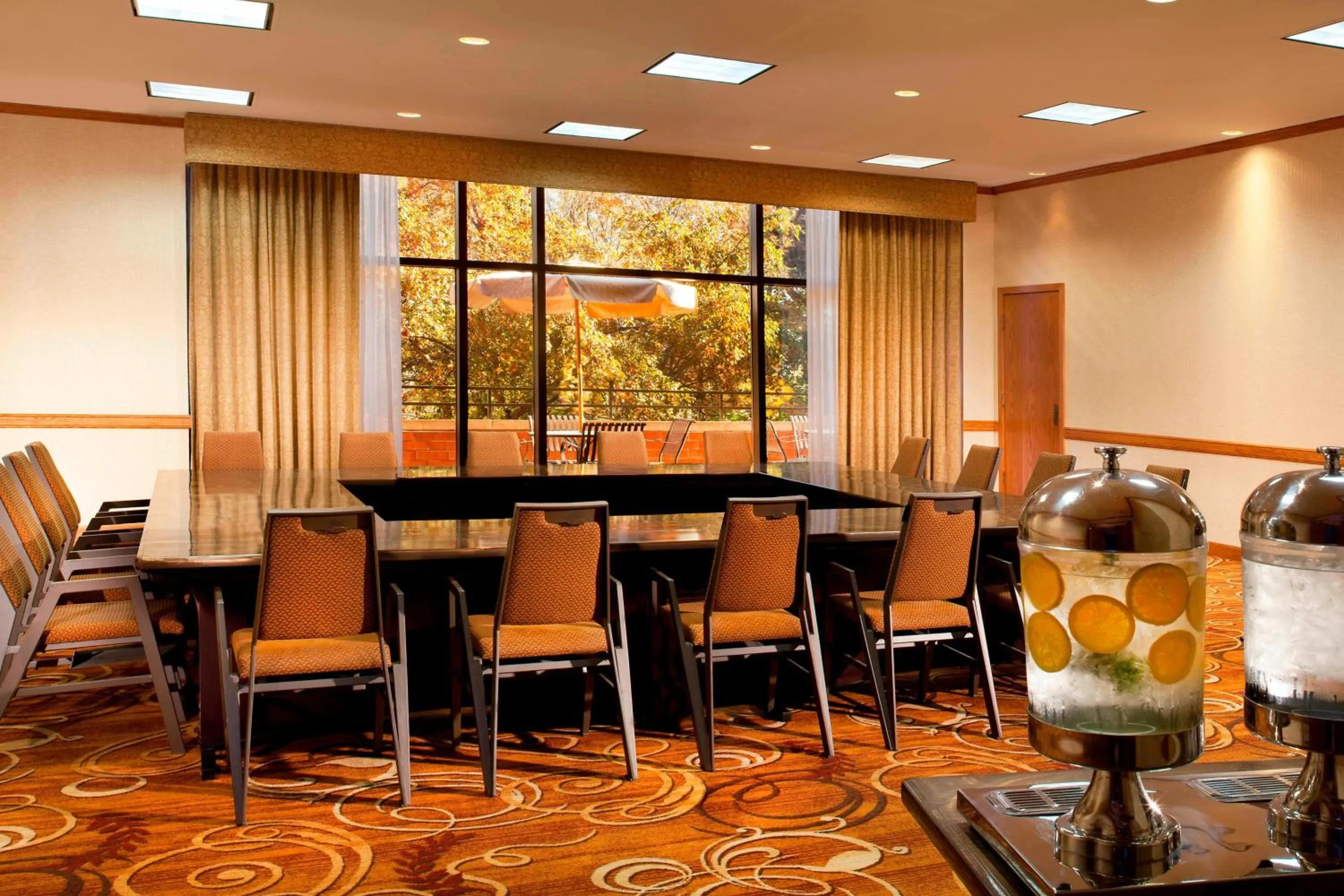 Meeting/conference room in Sheraton Minneapolis West Hotel