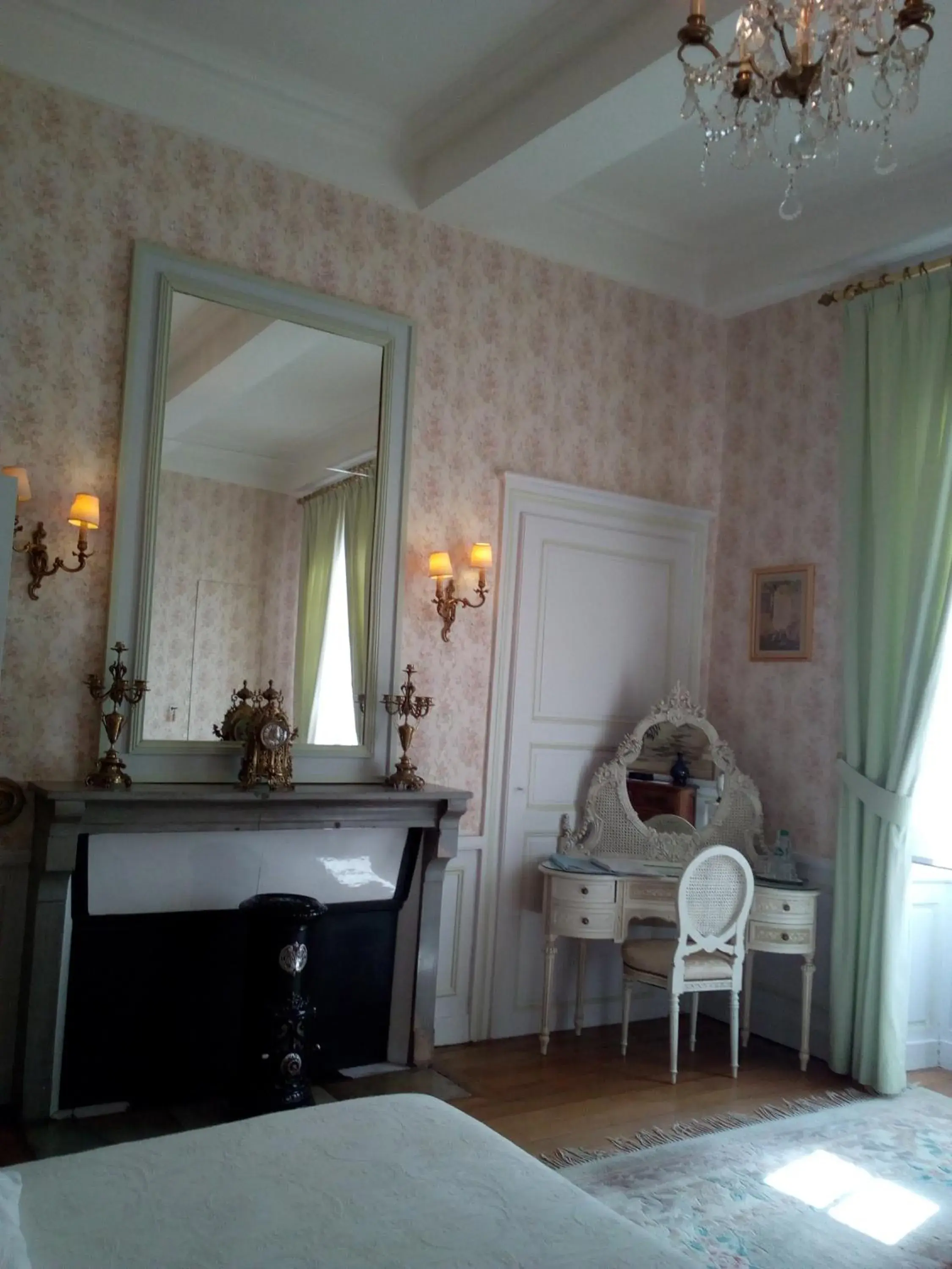 Double Room - single occupancy in Le Chateau de Prauthoy Double Room - single occupancy in Le Chateau de Prauthoy