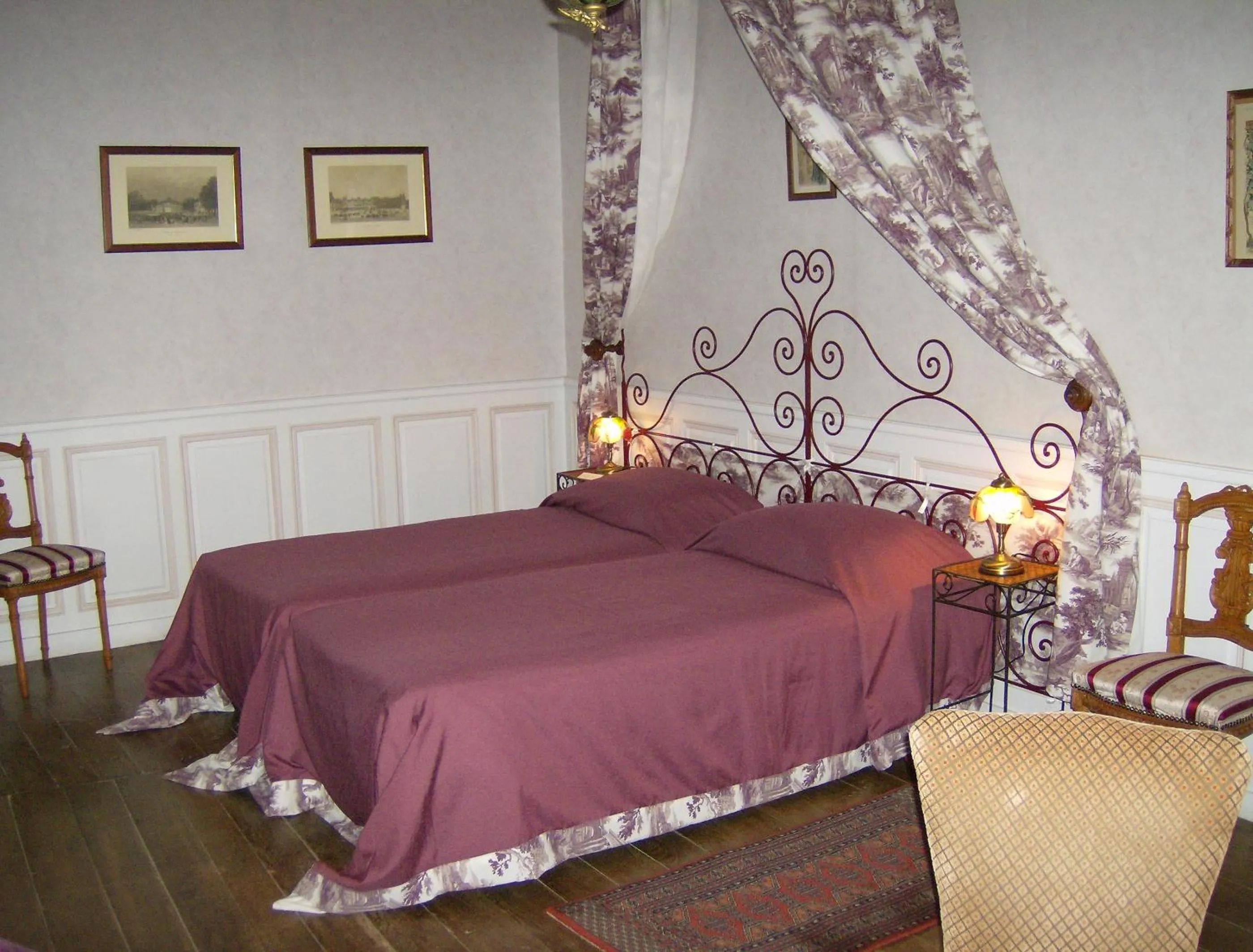 Bedroom, Bed in Le Chateau de Prauthoy