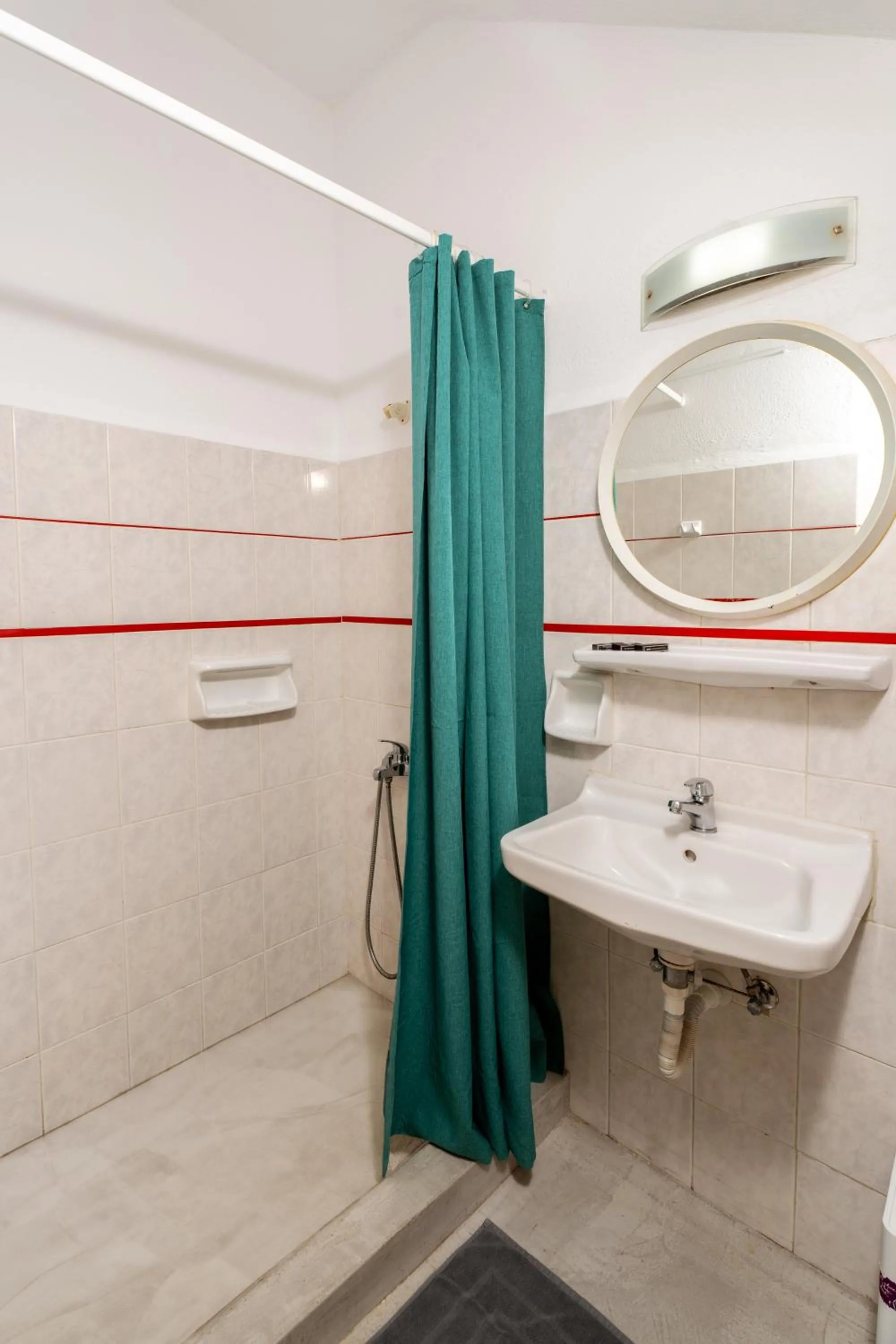 Bathroom in Sunrise Hotel